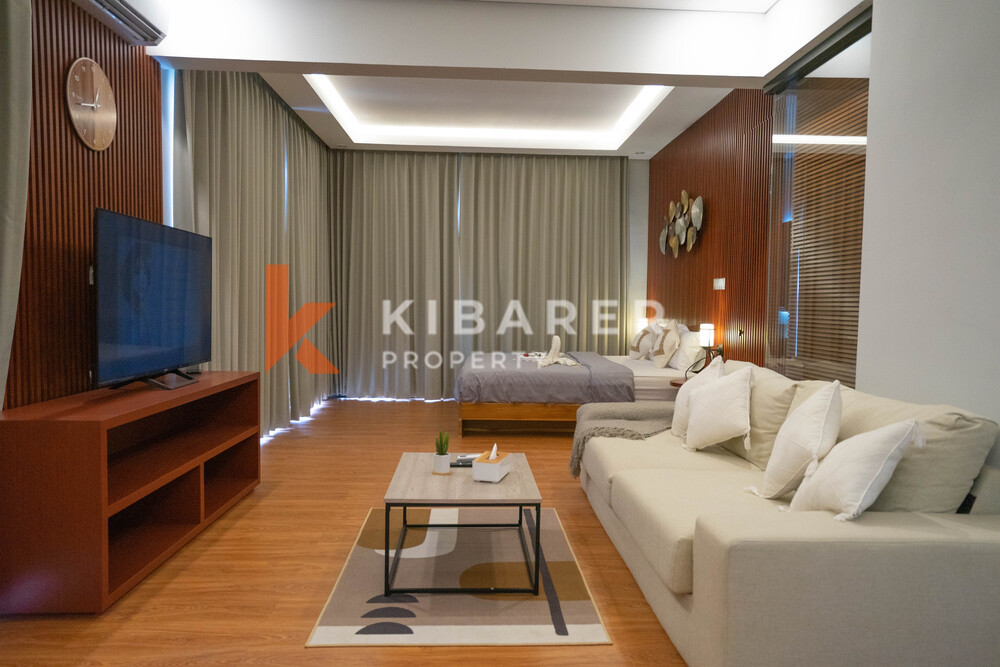 Vila Kontemporer Ruang Tamu Tertutup Tiga Kamar Tidur yang Menakjubkan dengan Jacuzzi di Ungasan