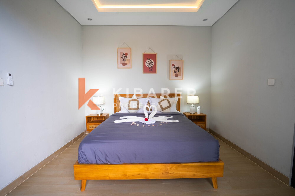 Vila Kontemporer Ruang Tamu Tertutup Tiga Kamar Tidur yang Menakjubkan dengan Jacuzzi di Ungasan