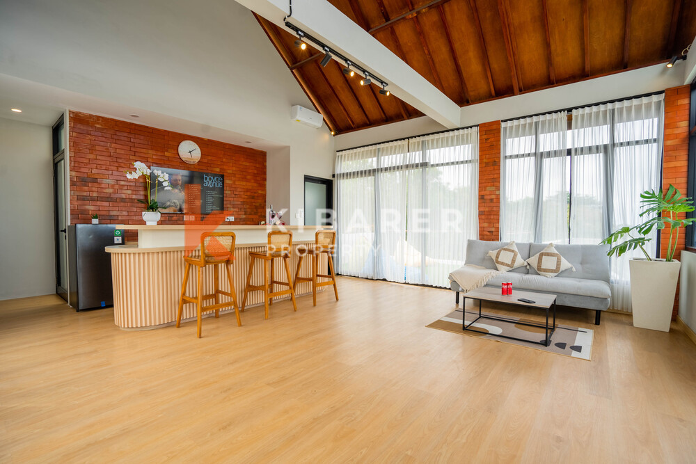 Vila Kontemporer Ruang Tamu Tertutup Tiga Kamar Tidur yang Menakjubkan dengan Jacuzzi di Ungasan