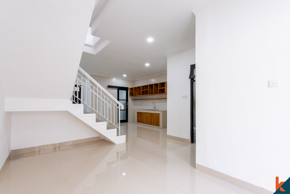 Properti hak milik tiga kamar tidur langka untuk dijual di Umalas