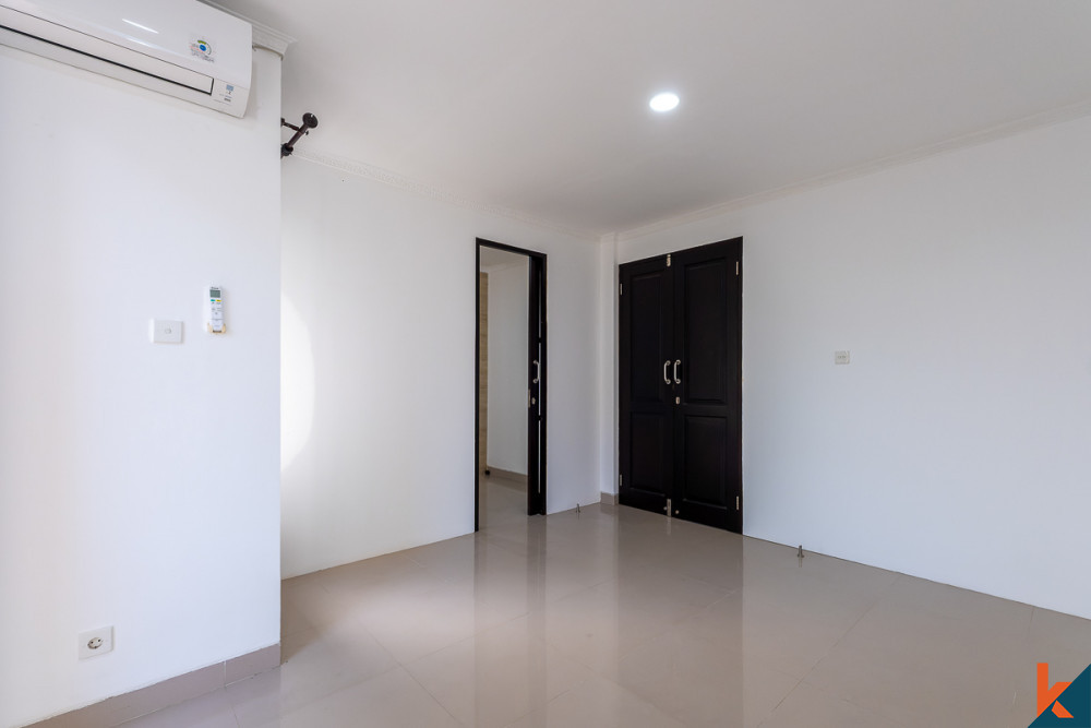 Properti hak milik tiga kamar tidur langka untuk dijual di Umalas