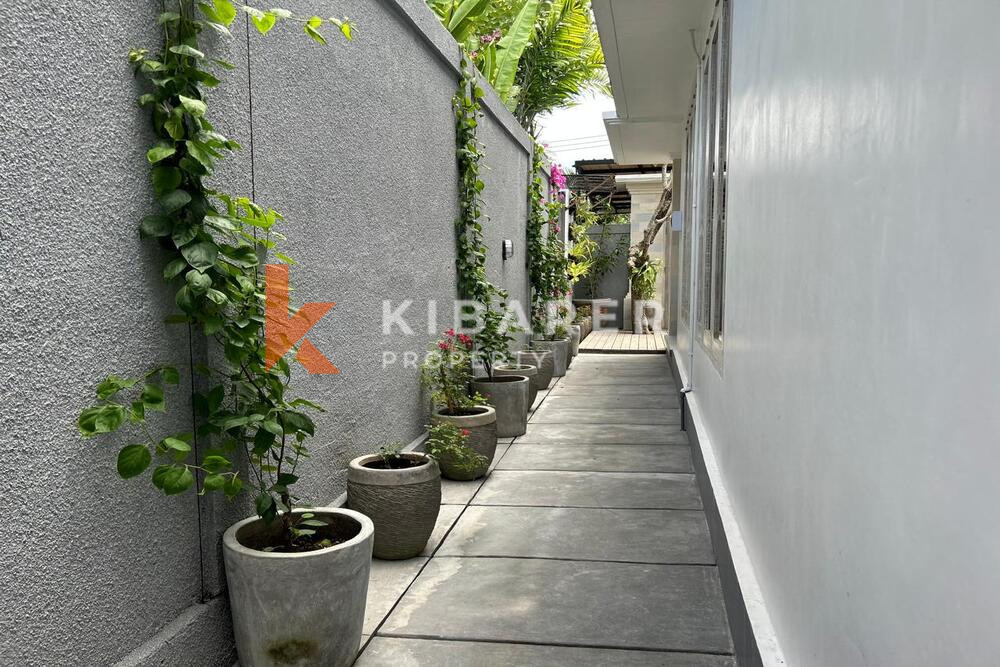 Charming Two Bedroom Enclosed Living Cosy Villa in Padonan