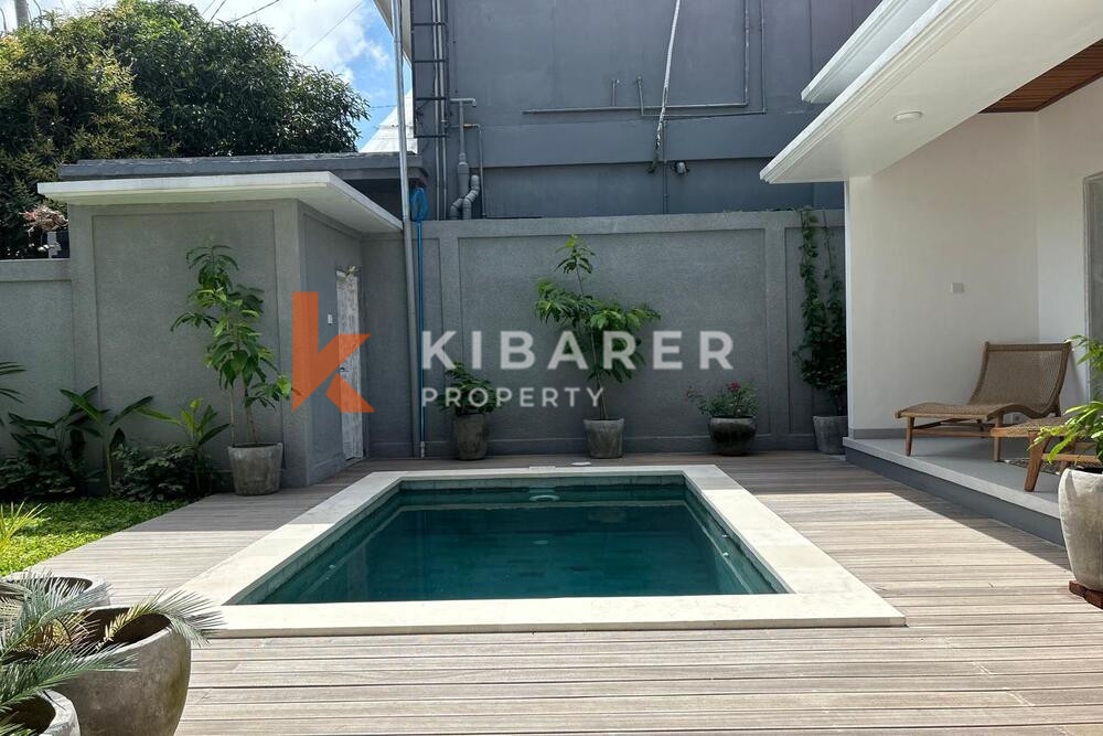 Charming Two Bedroom Enclosed Living Cosy Villa in Padonan