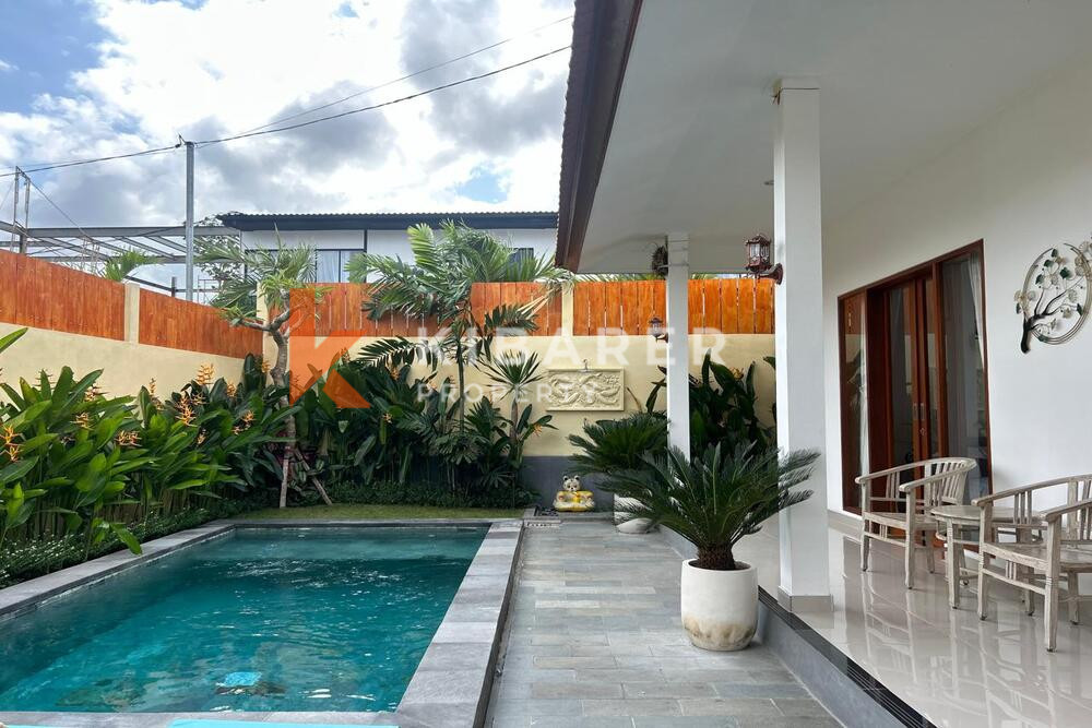 Vila Ruang Tamu Terbuka Dua Kamar Tidur yang Menyenangkan Terletak di Canggu