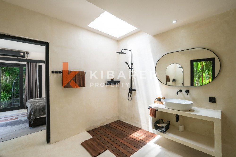 Villa de luxe de quatre chambres avec sauna à louer à Pererenan