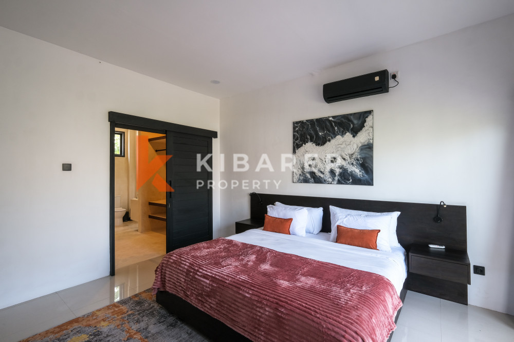 Villa de luxe de quatre chambres avec sauna à louer à Pererenan