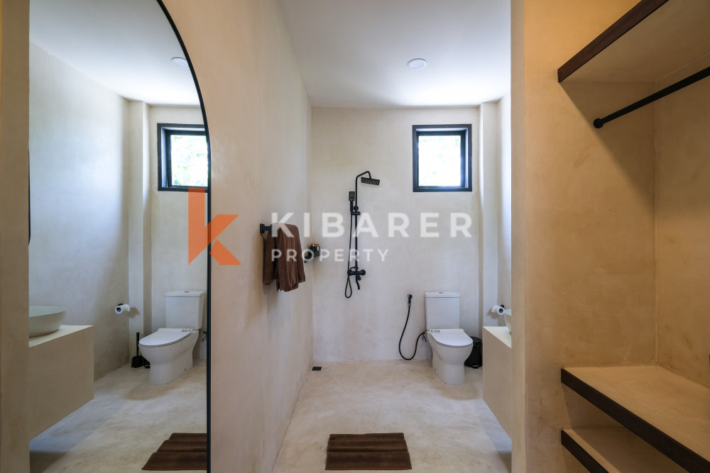 Villa de luxe de quatre chambres avec sauna à louer à Pererenan