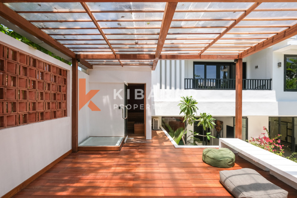 Villa de luxe de quatre chambres avec sauna à louer à Pererenan