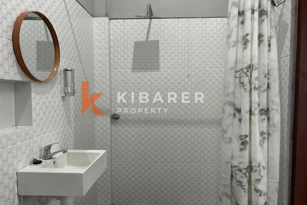 Wonderful Three-Bedroom Enclosed Living Villa Plus Office Room in Ungasan