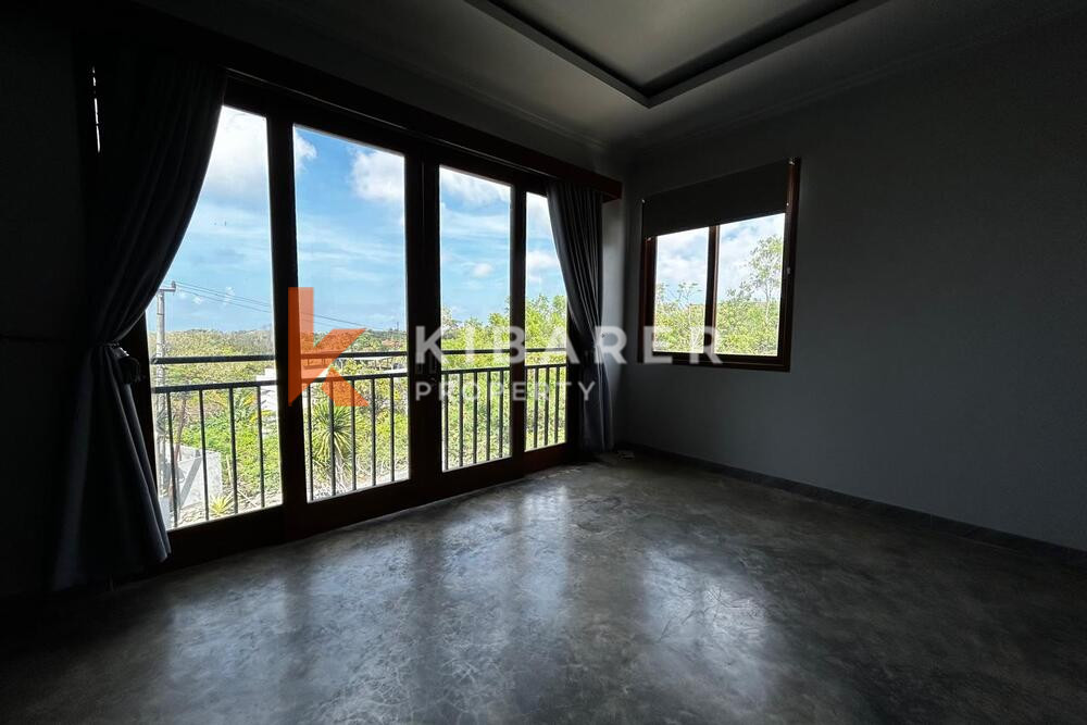 Wonderful Three-Bedroom Enclosed Living Villa Plus Office Room in Ungasan