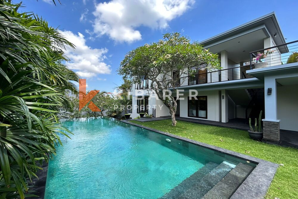 Vila Ruang Tamu Tertutup Tiga Kamar Tidur yang Menakjubkan Dekat Pantai Pererenan