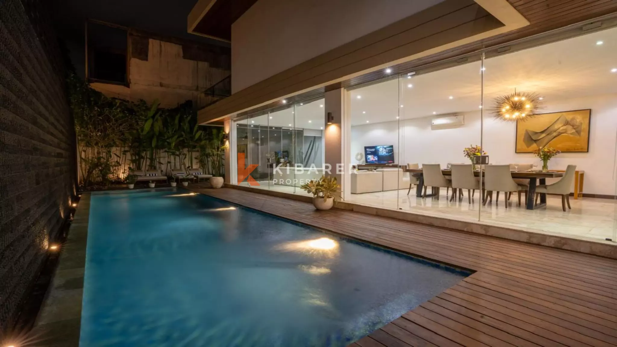 Vila Hidup Tertutup Empat Kamar Tidur Di Lokasi Utama Di Berawa