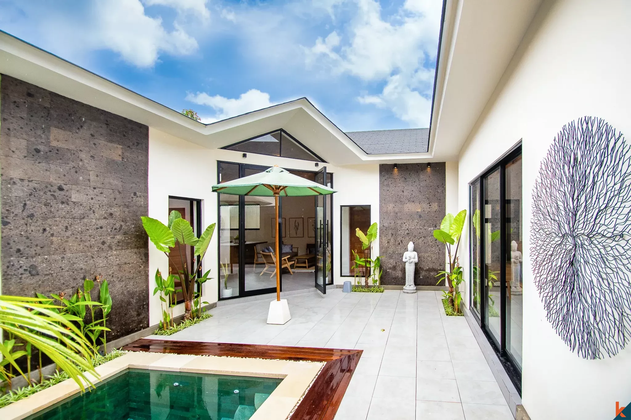 Villa neuve de trois chambres à louer dans un emplacement stratégique à Sanur