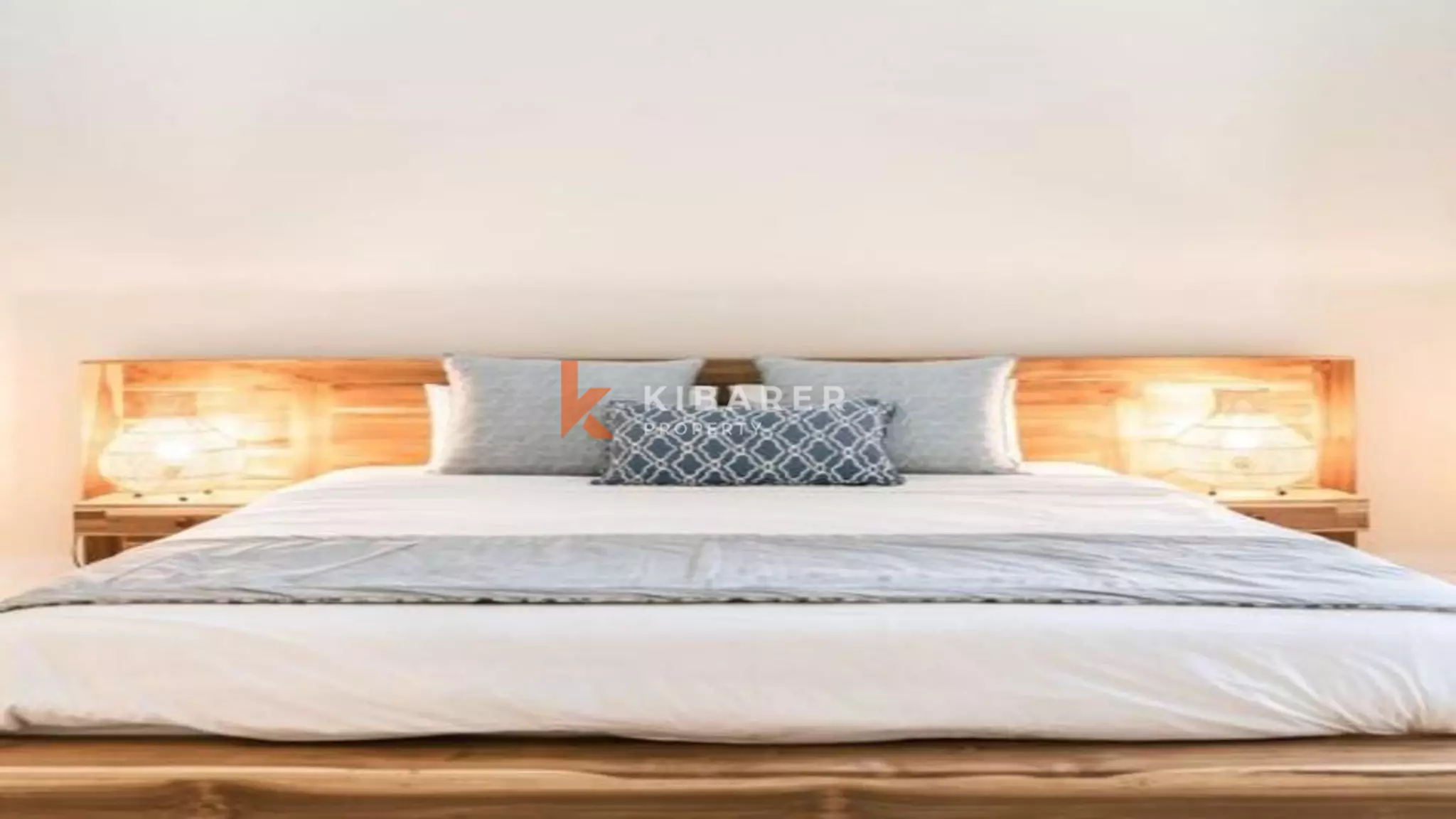 Stunning Three-Bedroom Villa with Spacious Enclosed Living in Prime Berawa Location (Available from February 12th - April 11th 2026)