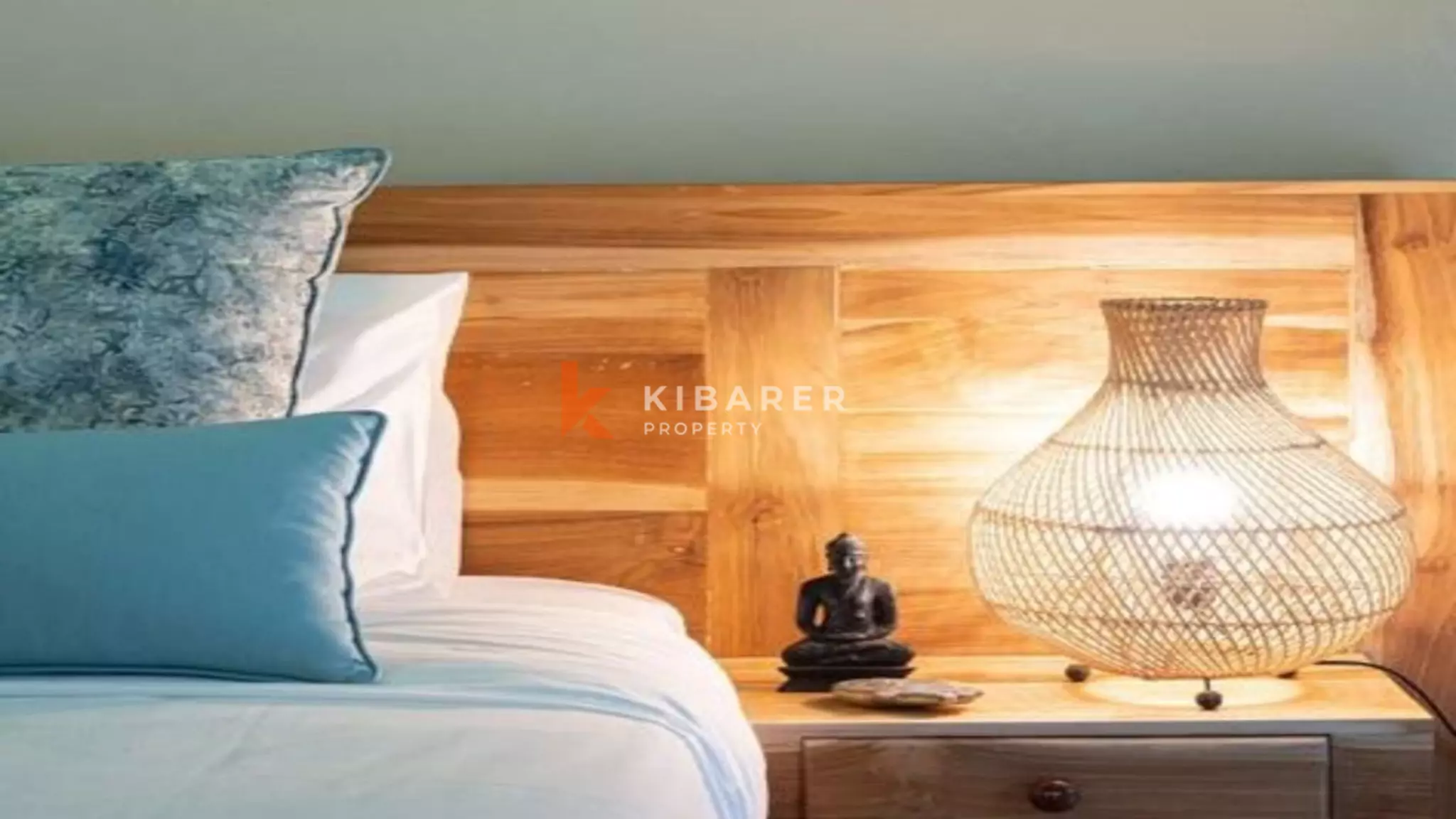 Stunning Three-Bedroom Villa with Spacious Enclosed Living in Prime Berawa Location (Available from February 12th - April 11th 2026)