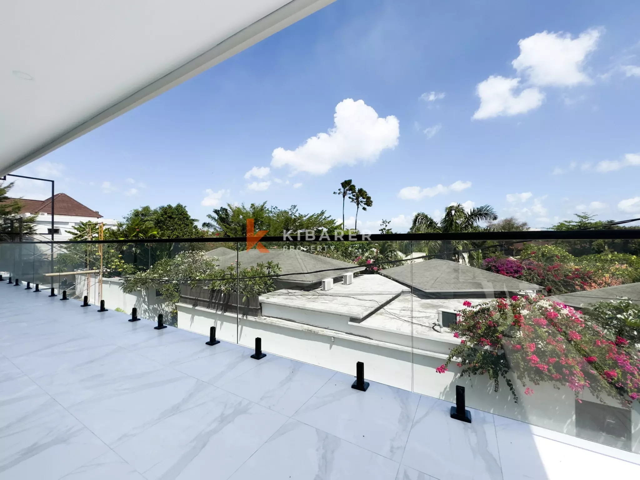 Villa de trois chambres au style « tropical chic » avec piscine privée à Umalas