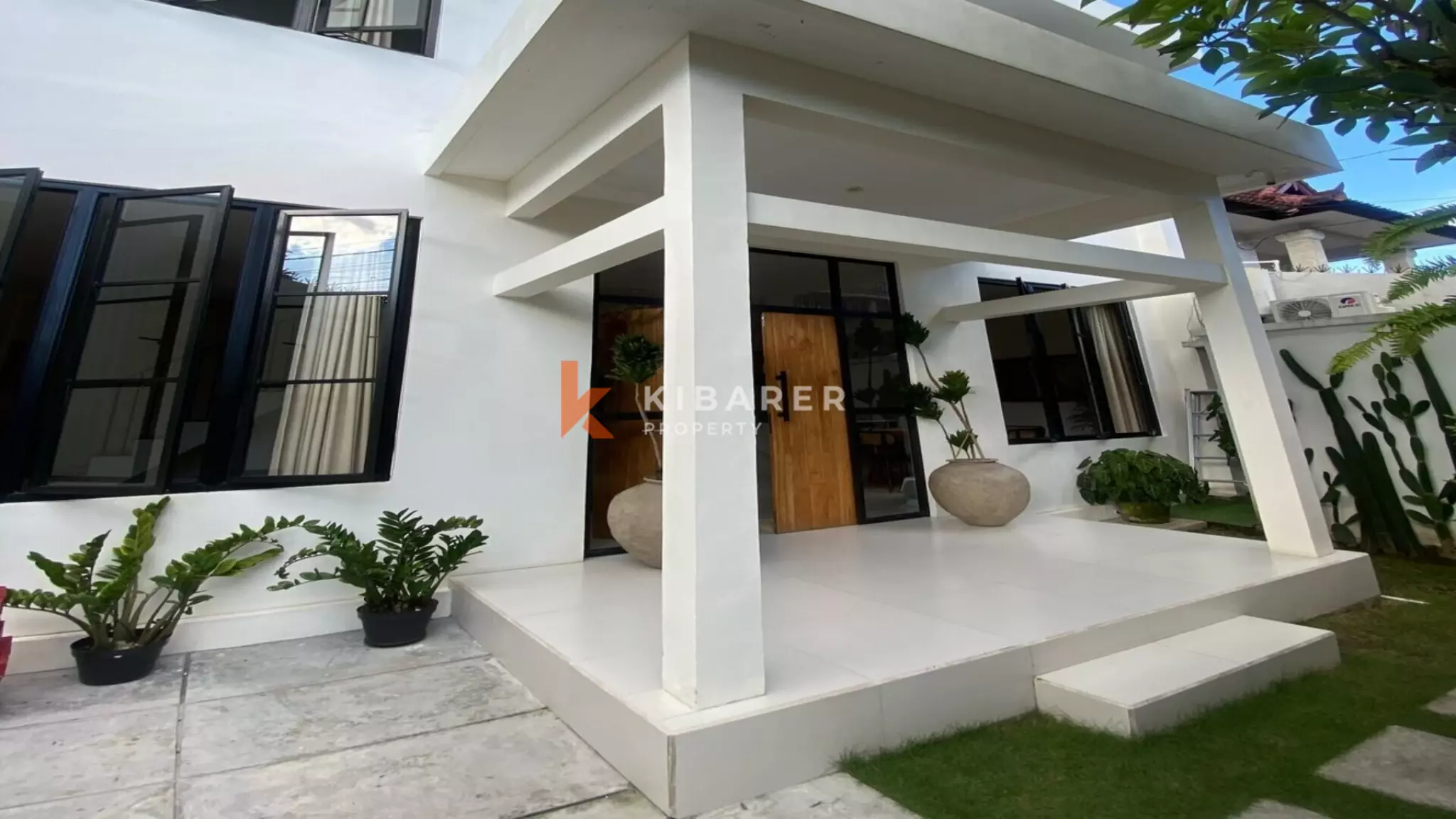Maison moderne de deux chambres sans piscine située à Tegal Cupek