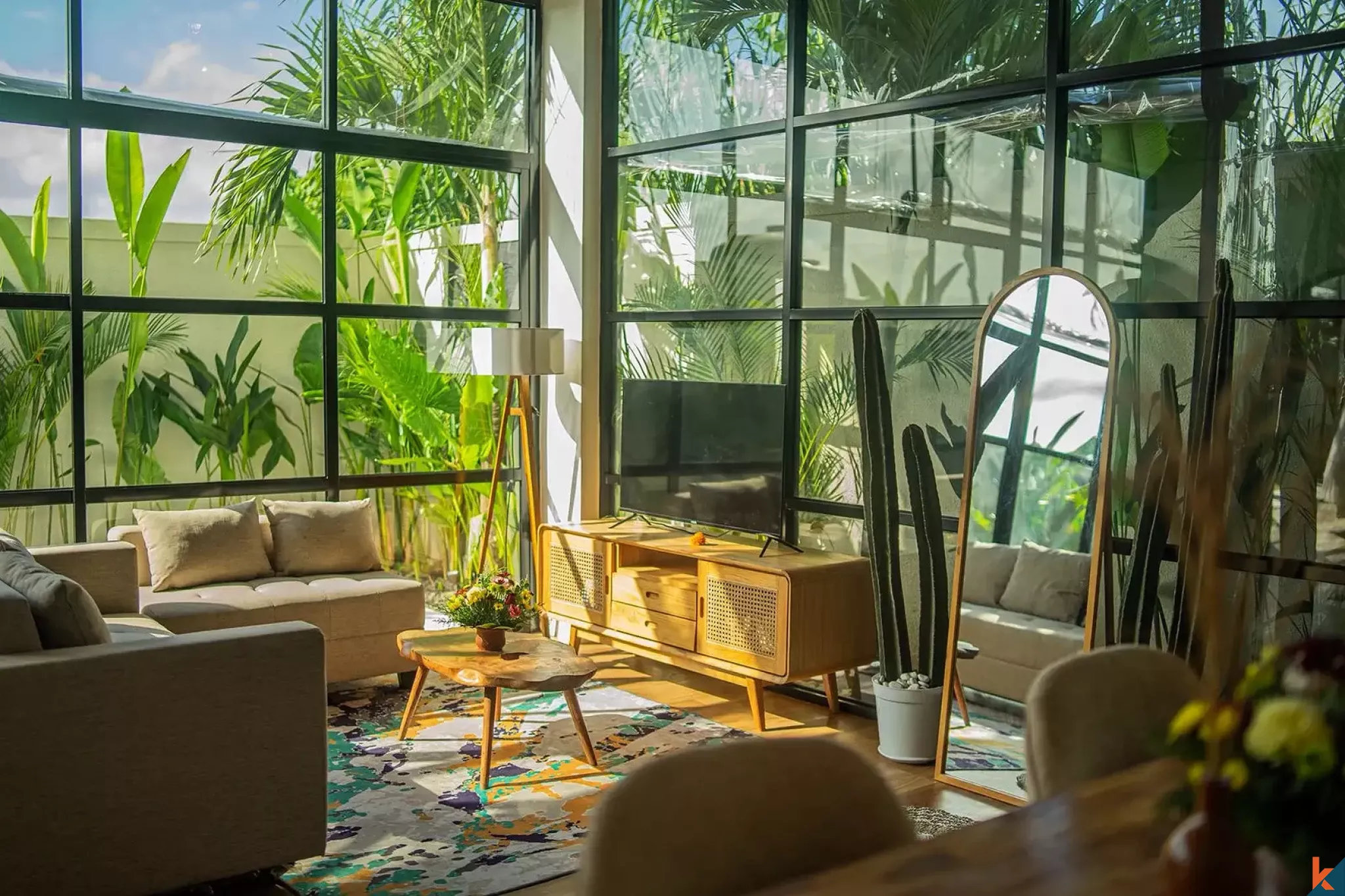 Vila Tropis Modern 2 Kamar Tidur untuk Disewa di Seminyak