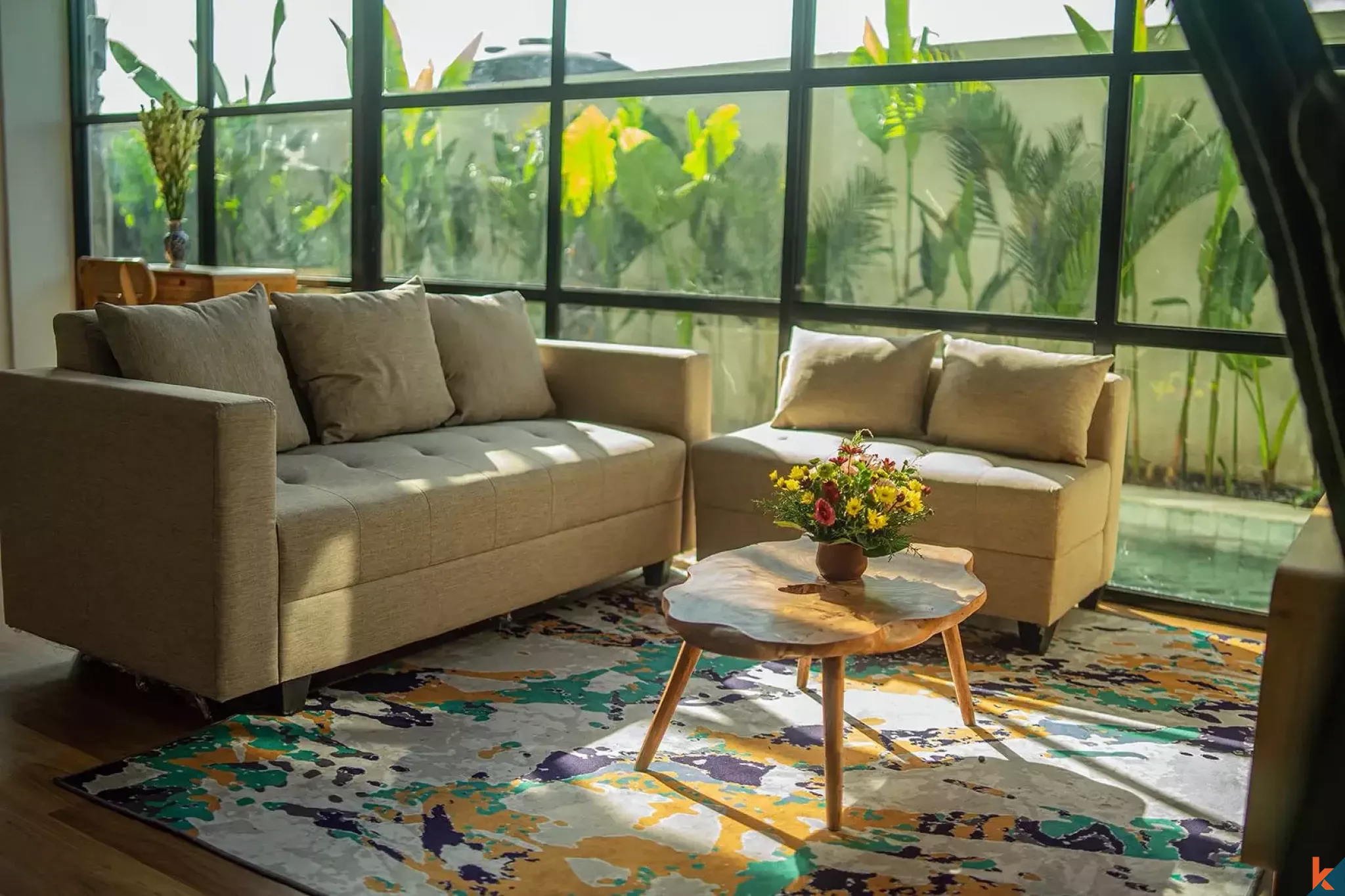 Vila Tropis Modern 2 Kamar Tidur untuk Disewa di Seminyak