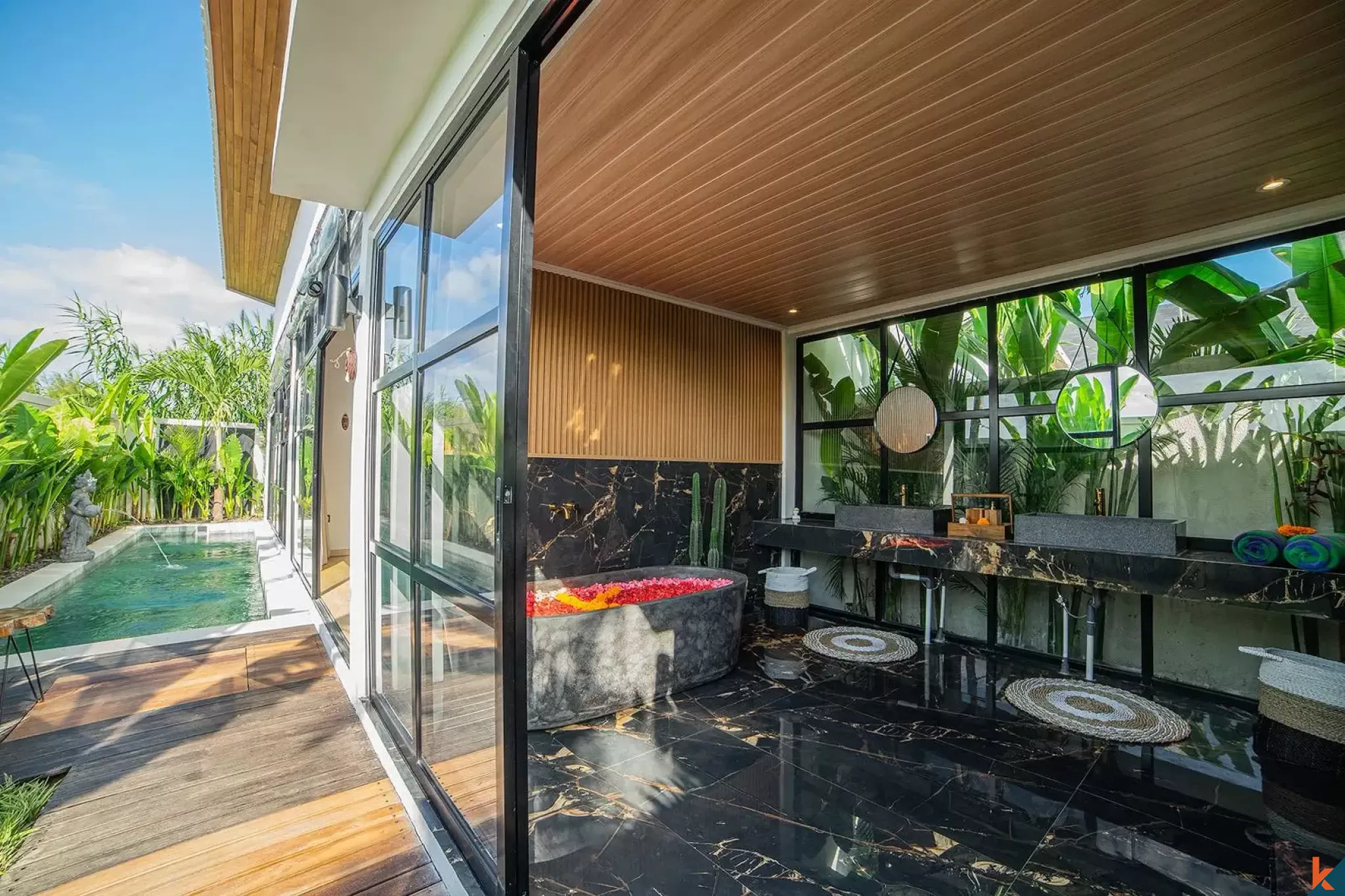 Excellente opportunité d'investissement : trois villas de 2 chambres au cœur de Seminyak