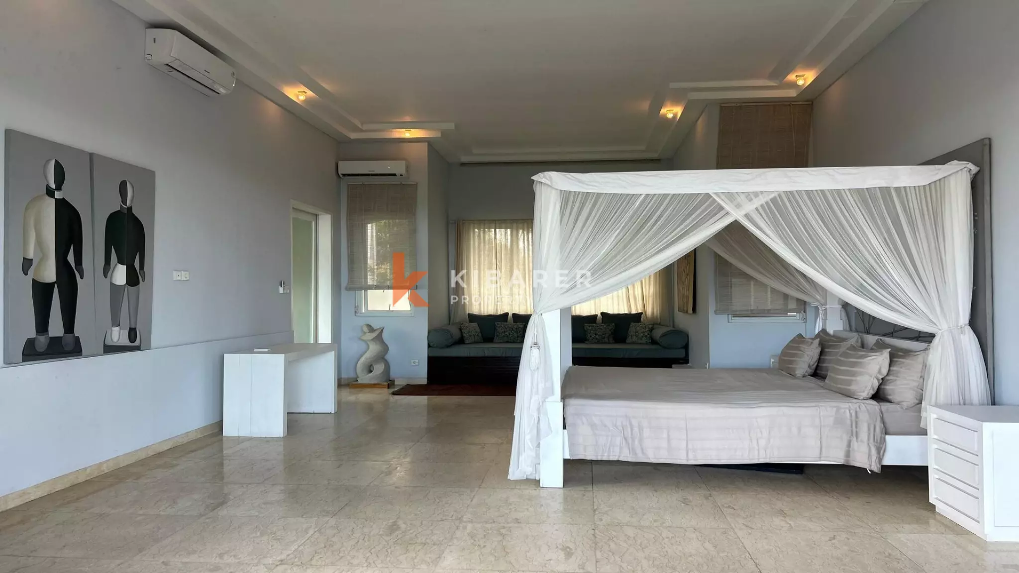 Pererenan Sanctuary: Enclosed Three-Bedroom Villa with Pool and Lush Garden, Steps from the Beach