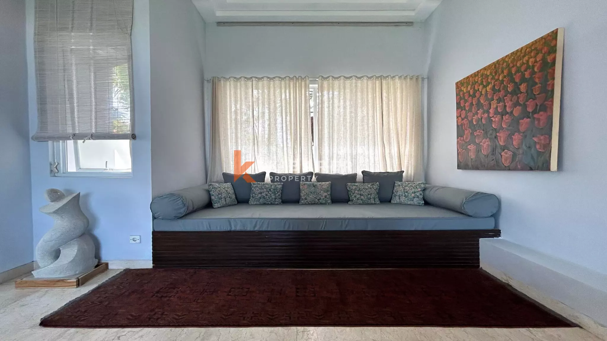 Pererenan Sanctuary: Enclosed Three-Bedroom Villa with Pool and Lush Garden, Steps from the Beach