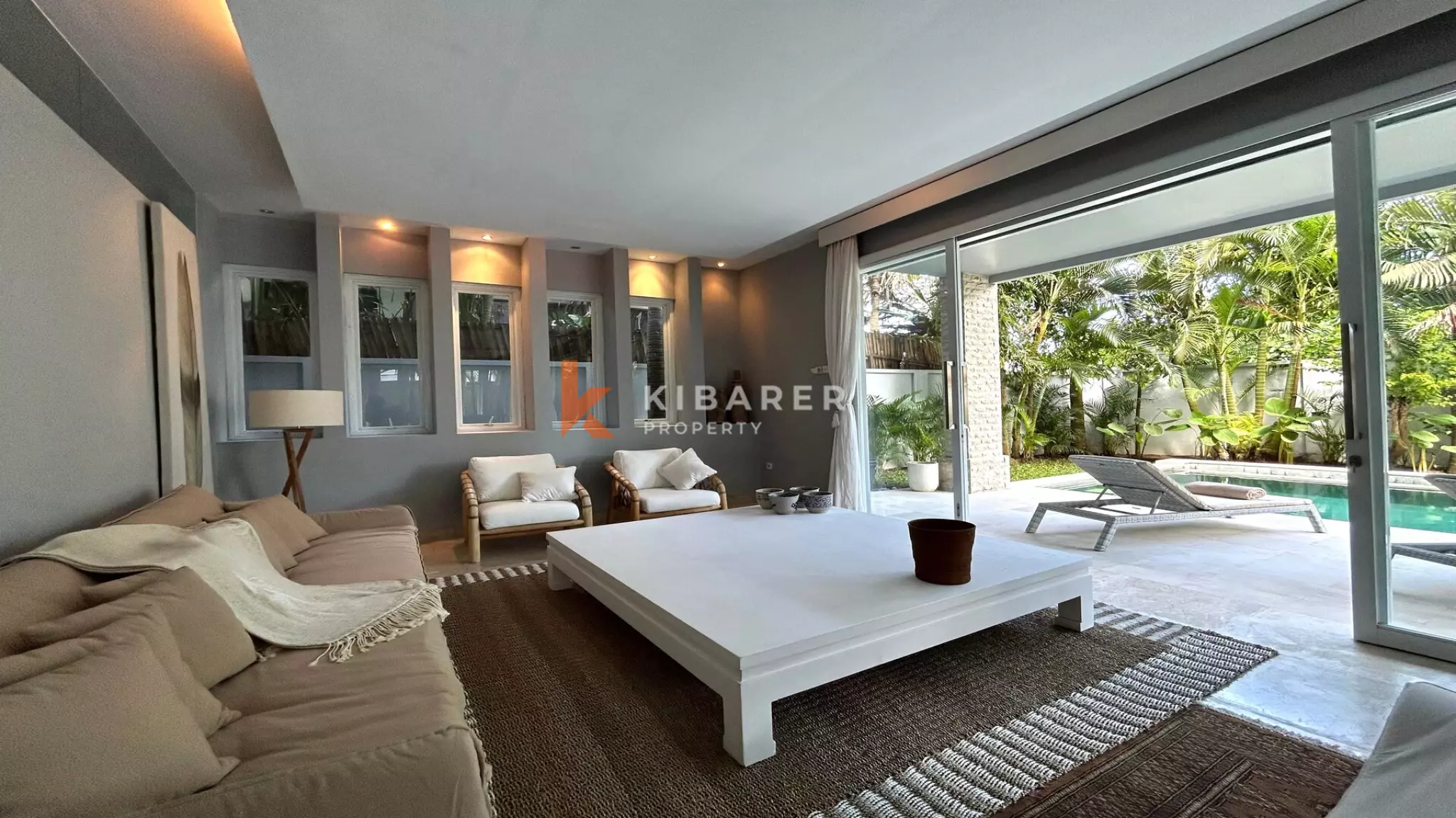 Pererenan Sanctuary: Enclosed Three-Bedroom Villa with Pool and Lush Garden, Steps from the Beach