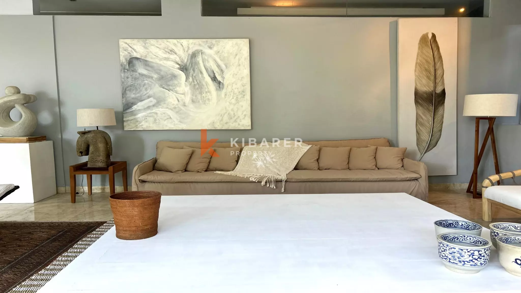 Pererenan Sanctuary: Enclosed Three-Bedroom Villa with Pool and Lush Garden, Steps from the Beach