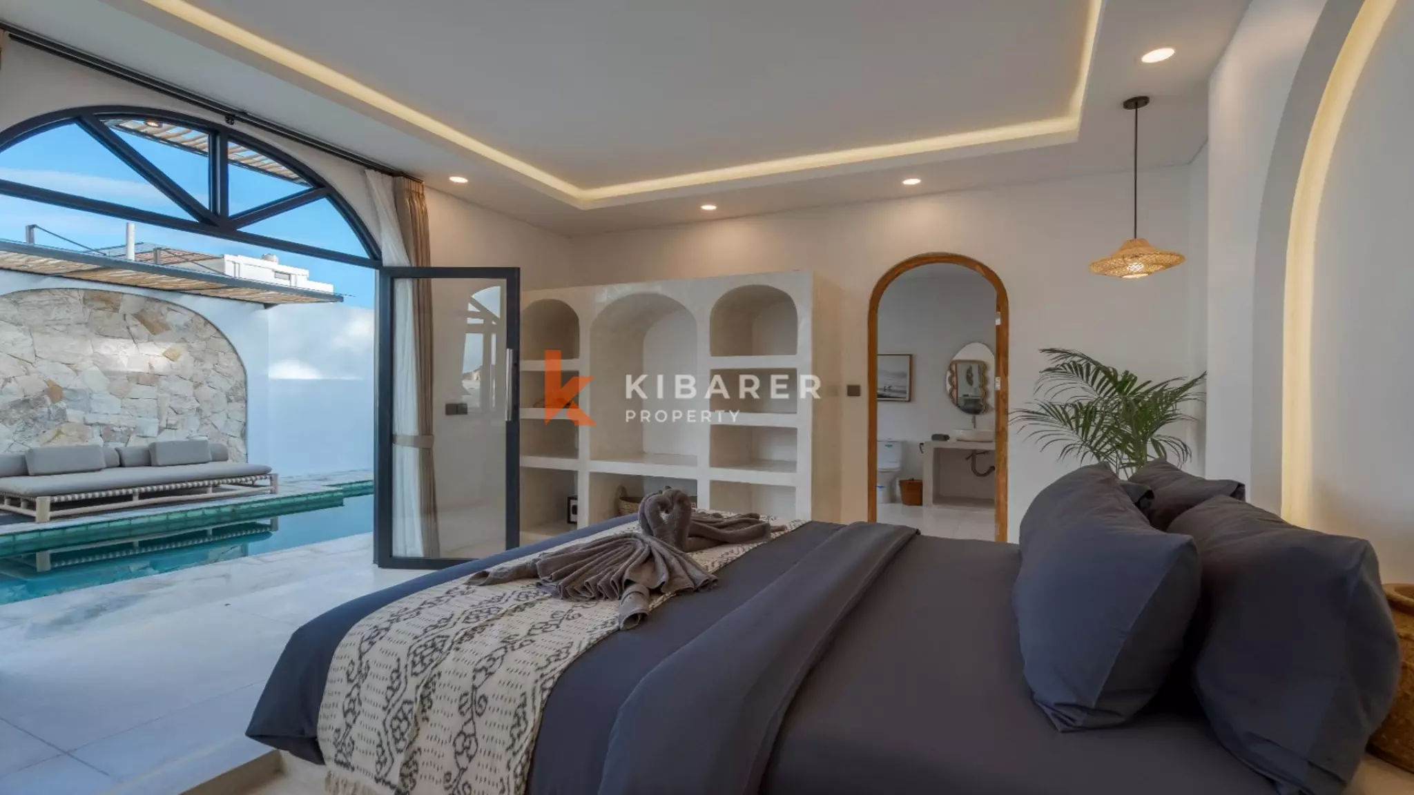 Paradis méditerranéen : Élégante villa de deux chambres avec piscine privée à Padonan