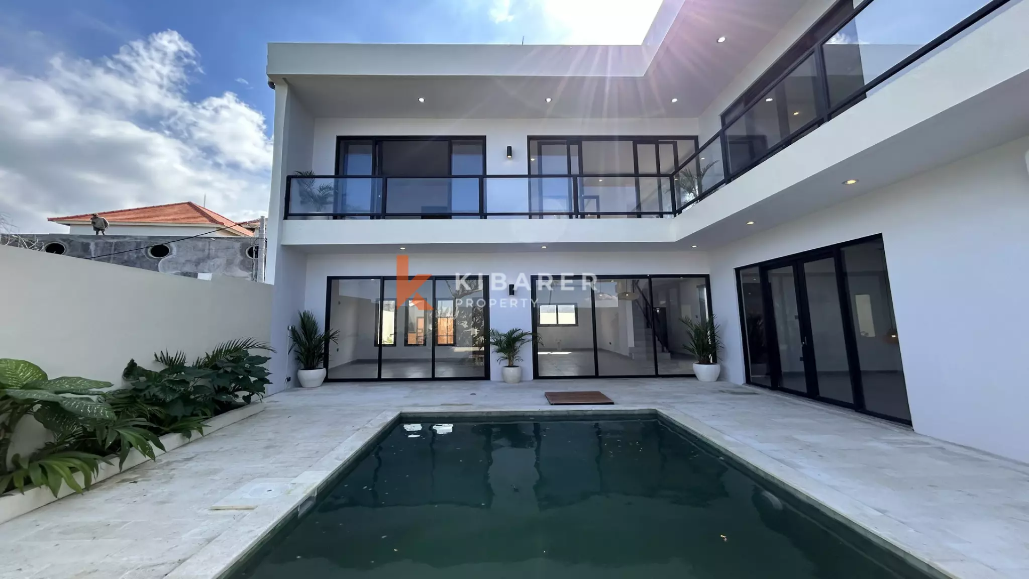 Charming Three-Bedroom Fully Furnished Villa with Enclosed Living in Pererenan