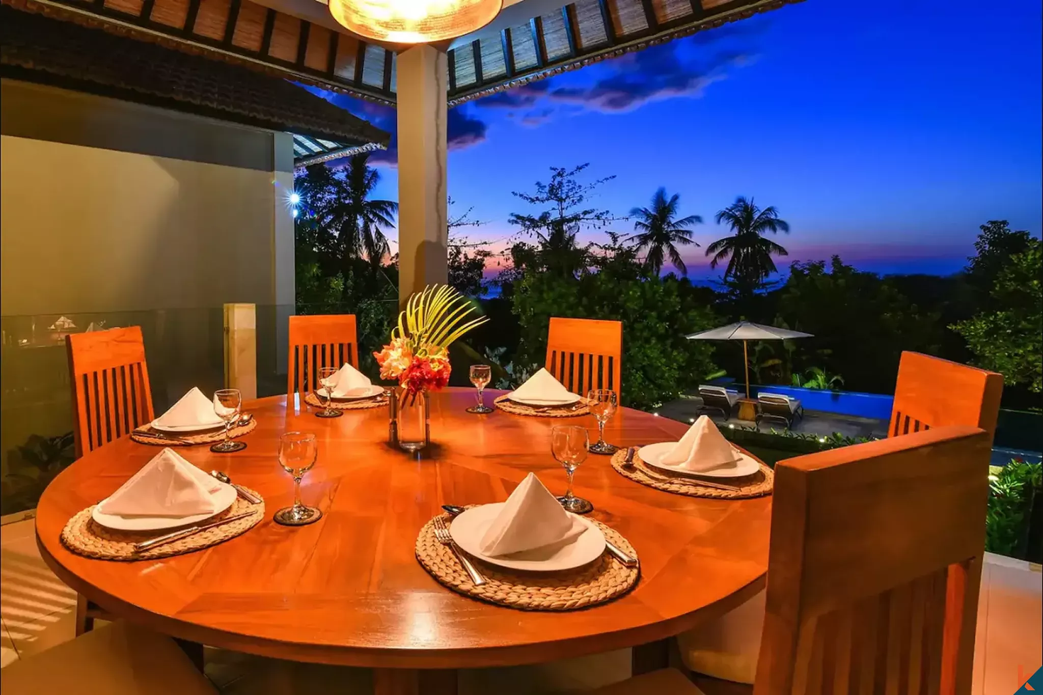 Elegant 4-Bedroom Freehold Villa Near Lovina Beach