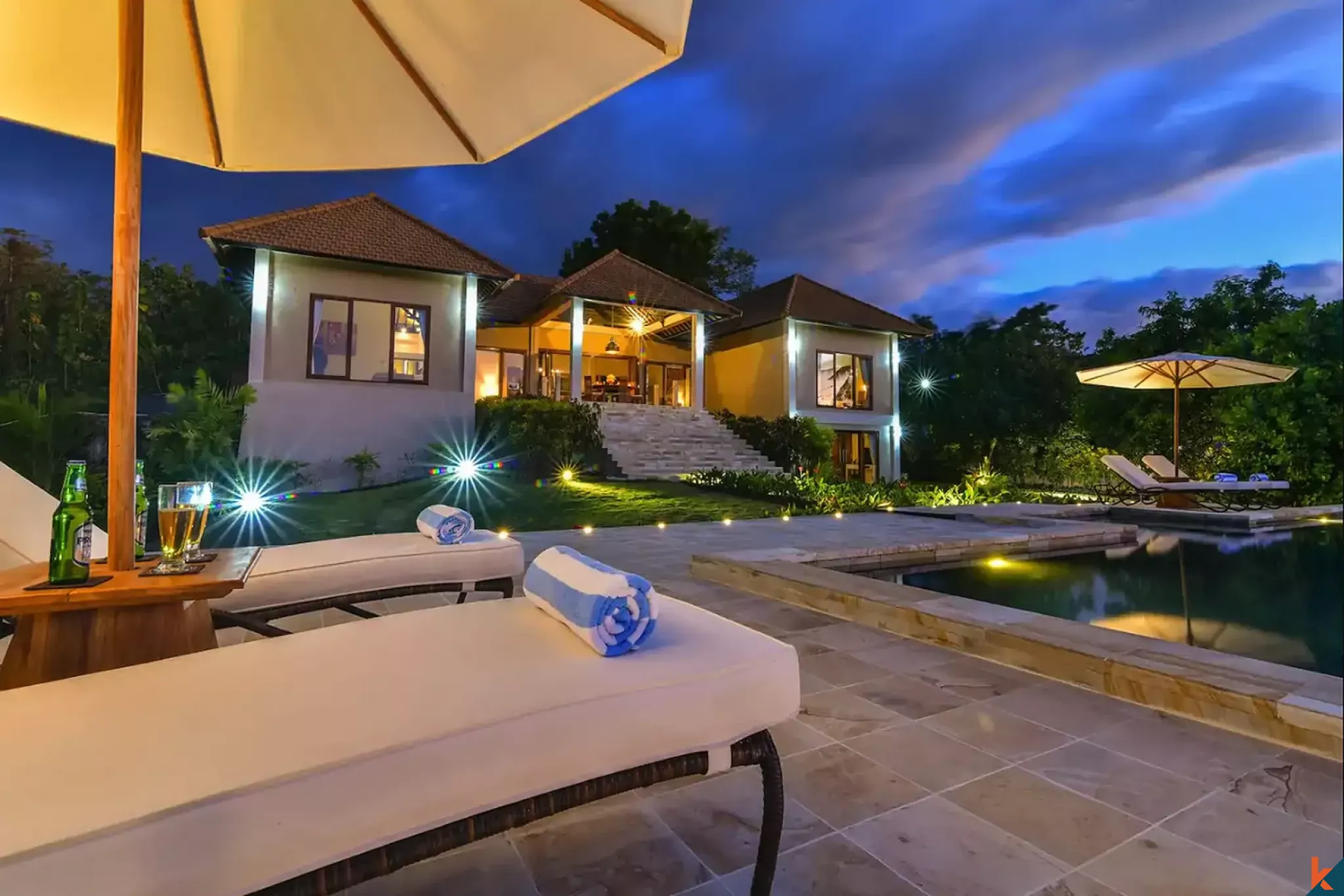 Elegant 4-Bedroom Freehold Villa Near Lovina Beach