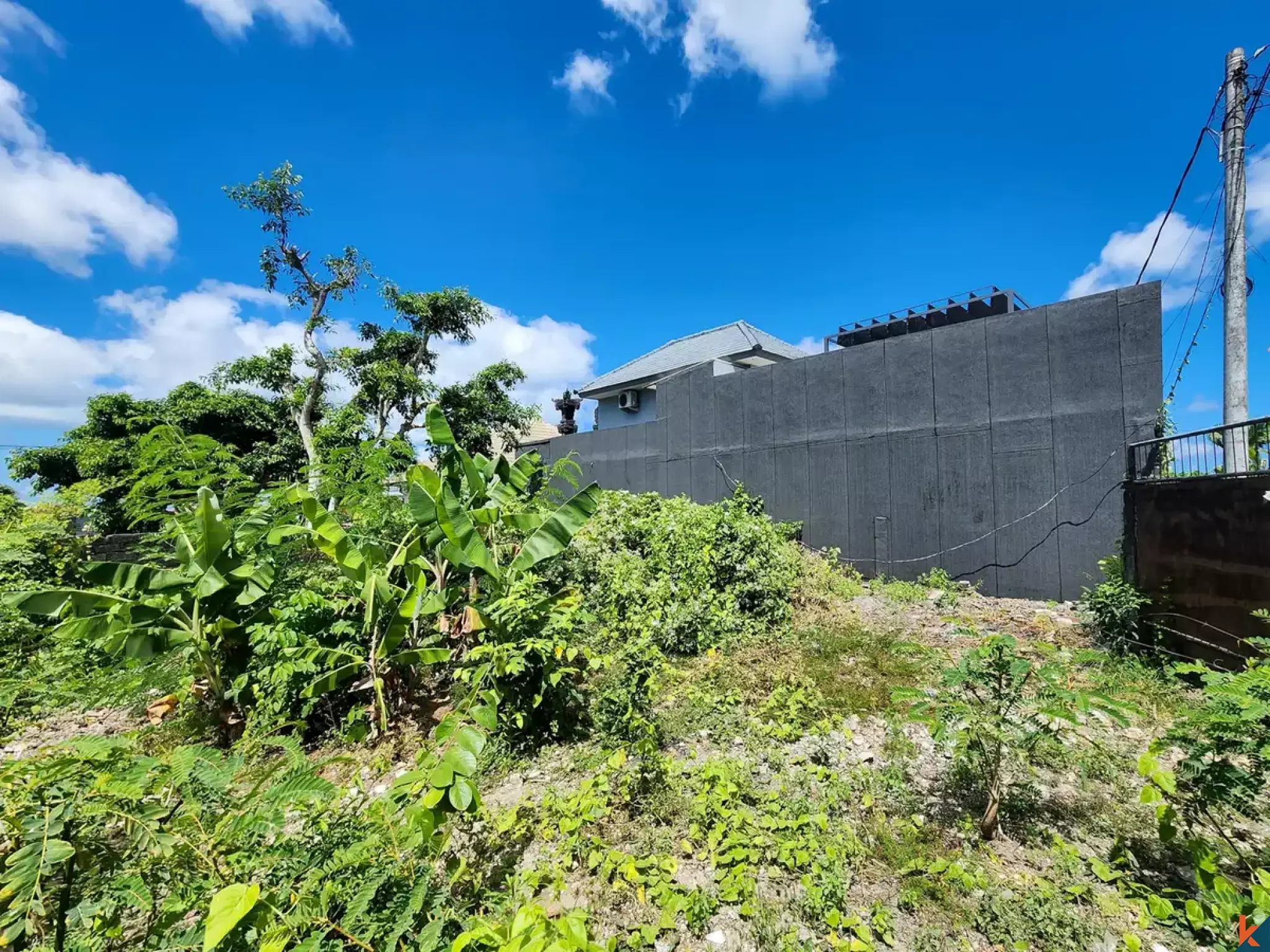 Terrain à bail parfaitement situé à Ungasan avec projet pour deux villas