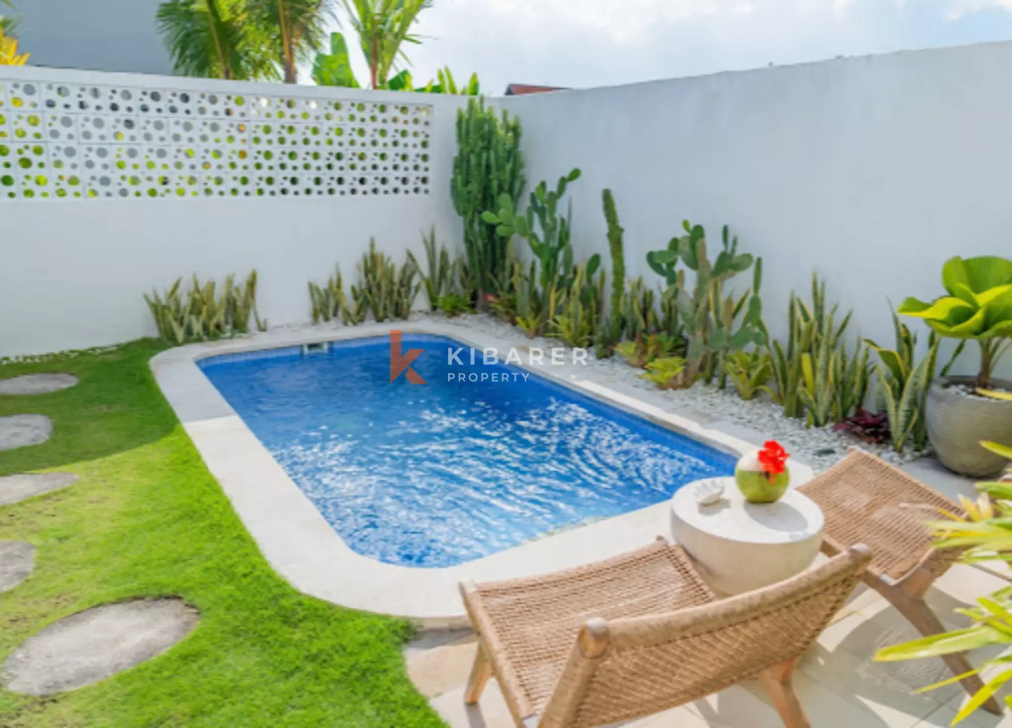 Vila Dua Kamar Tidur Bergaya Butik di Cemagi, Dekat Pantai