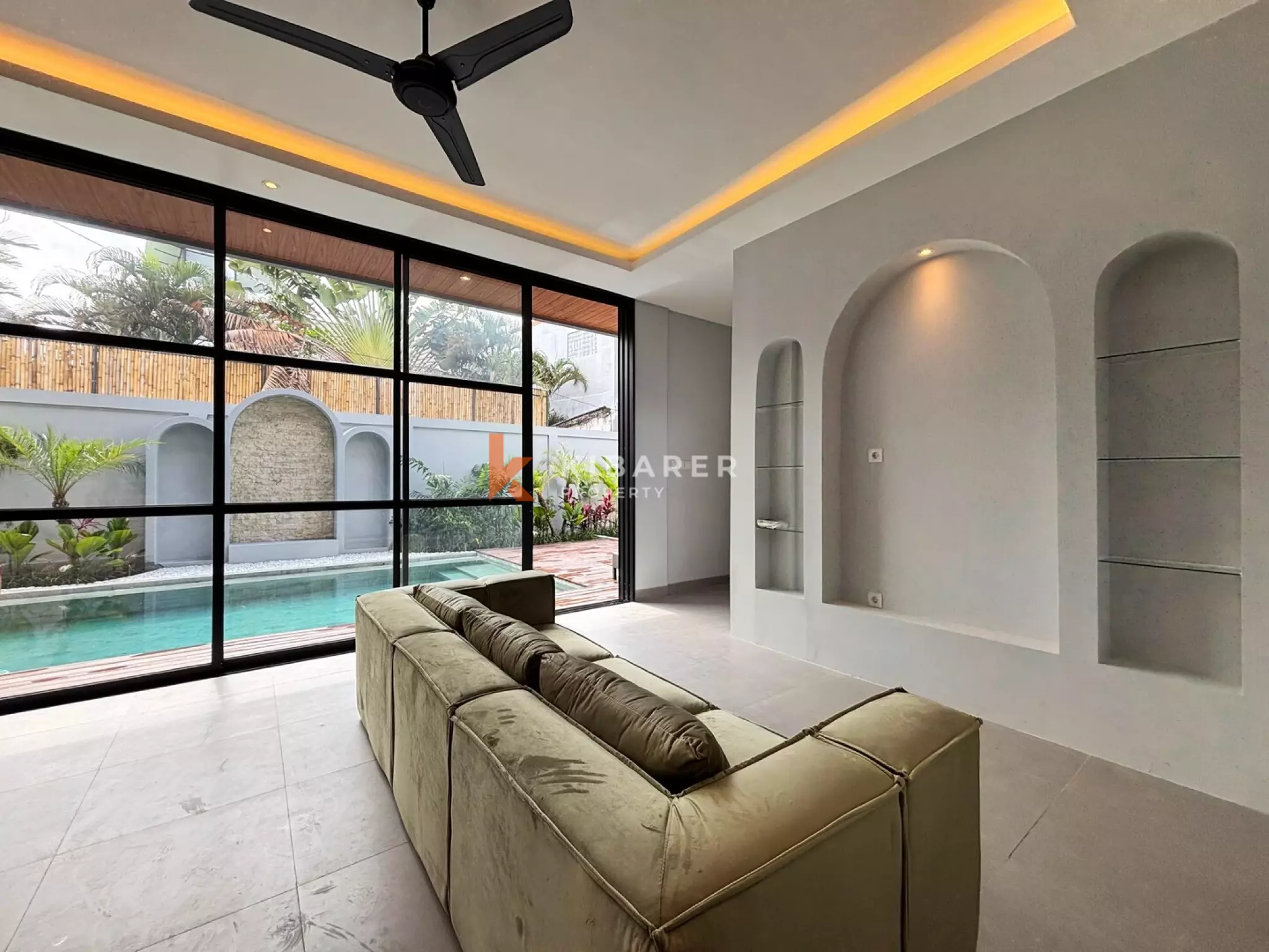 Family Friendly Three Bedroom Enclosed Villa with Garden and Parking in Padonan