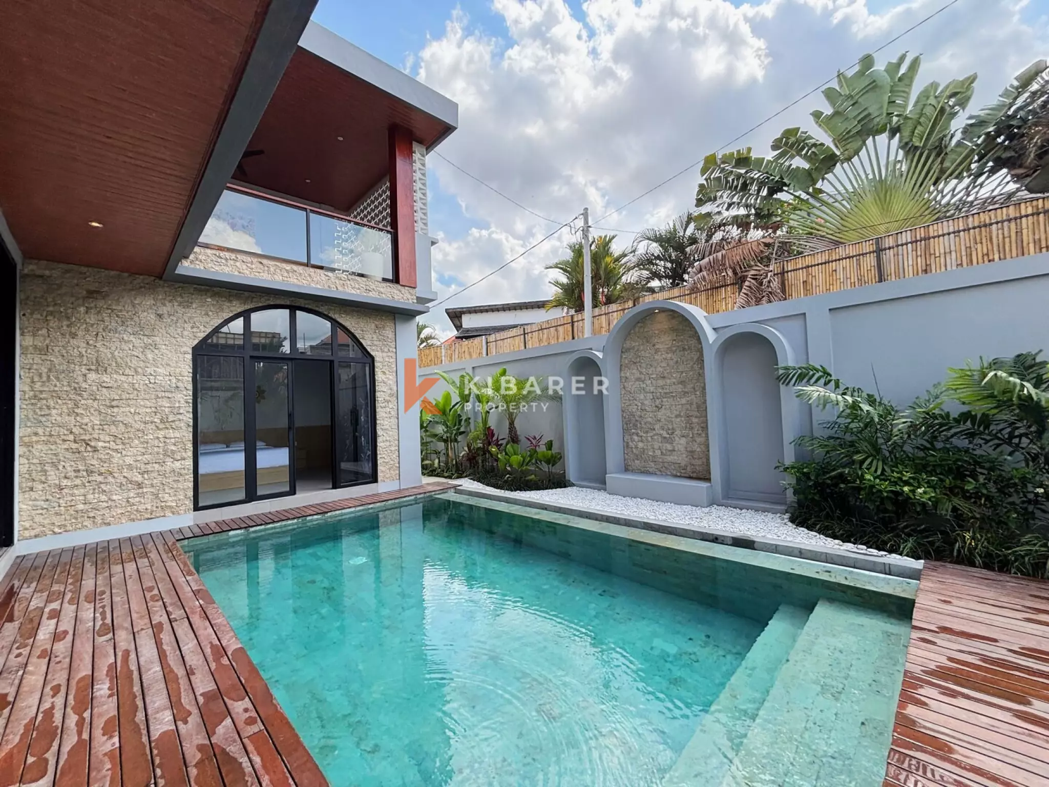 Family Friendly Three Bedroom Enclosed Villa with Garden and Parking in Padonan