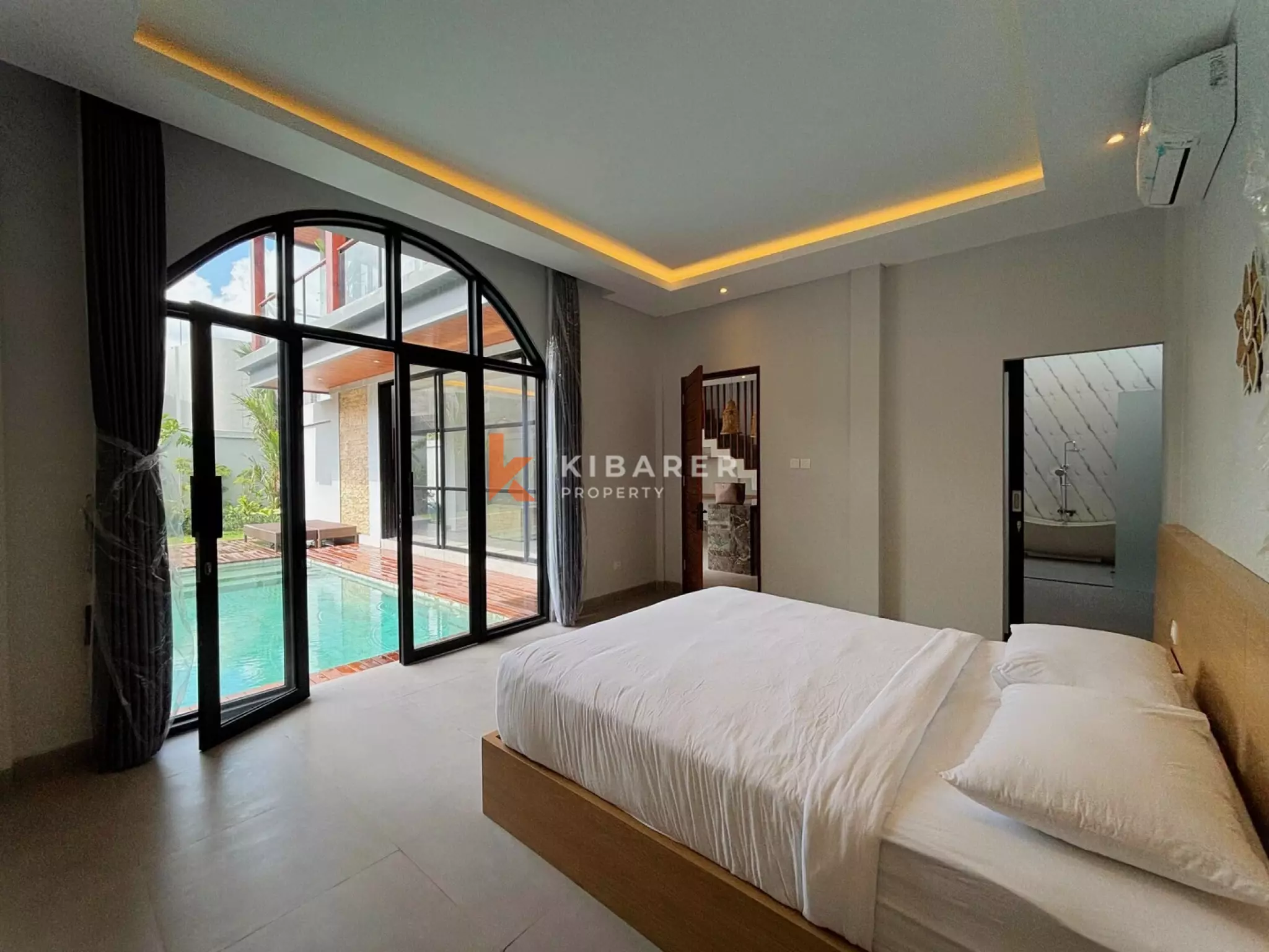 Family Friendly Three Bedroom Enclosed Villa with Garden and Parking in Padonan