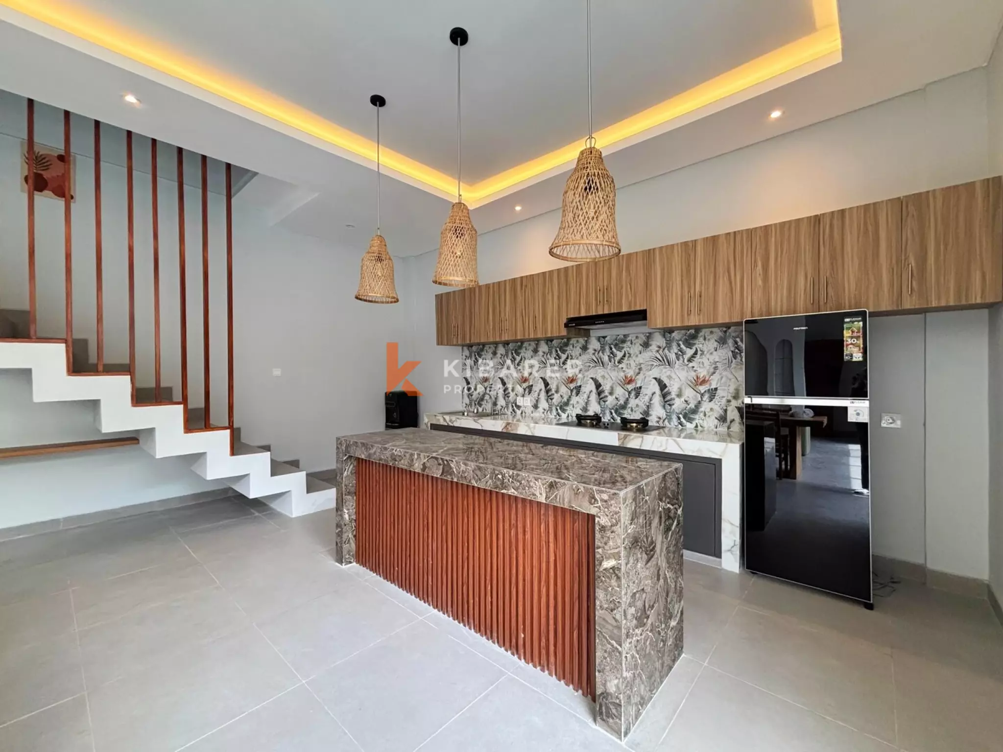 Family Friendly Three Bedroom Enclosed Villa with Garden and Parking in Padonan