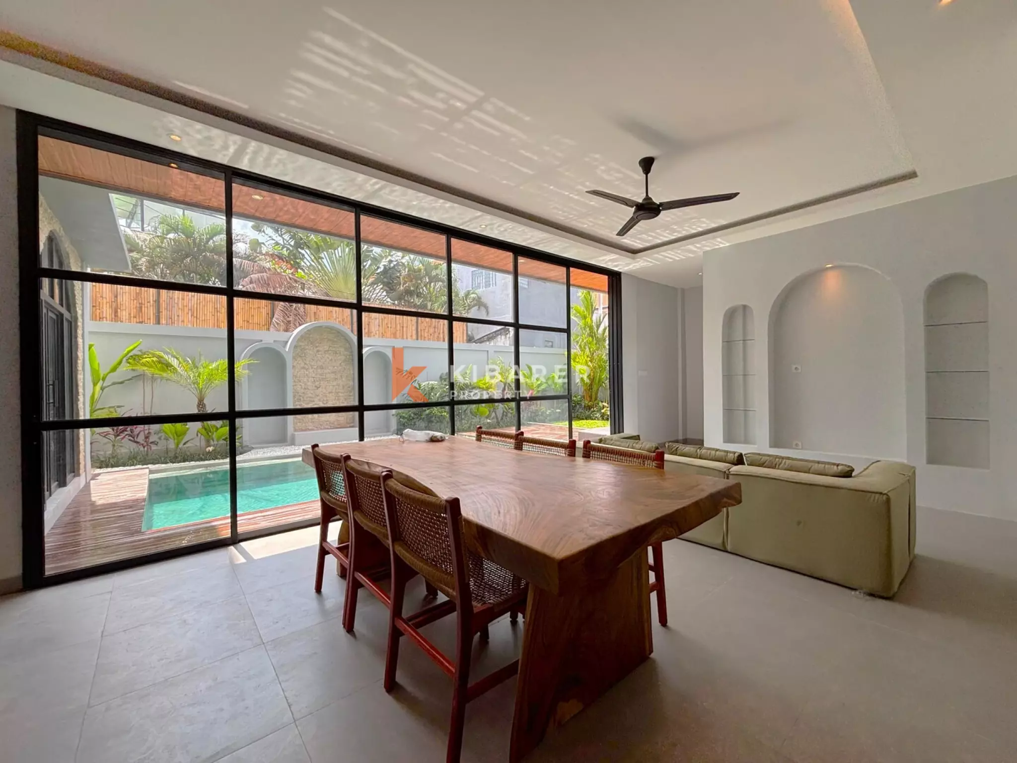 Family Friendly Three Bedroom Enclosed Villa with Garden and Parking in Padonan