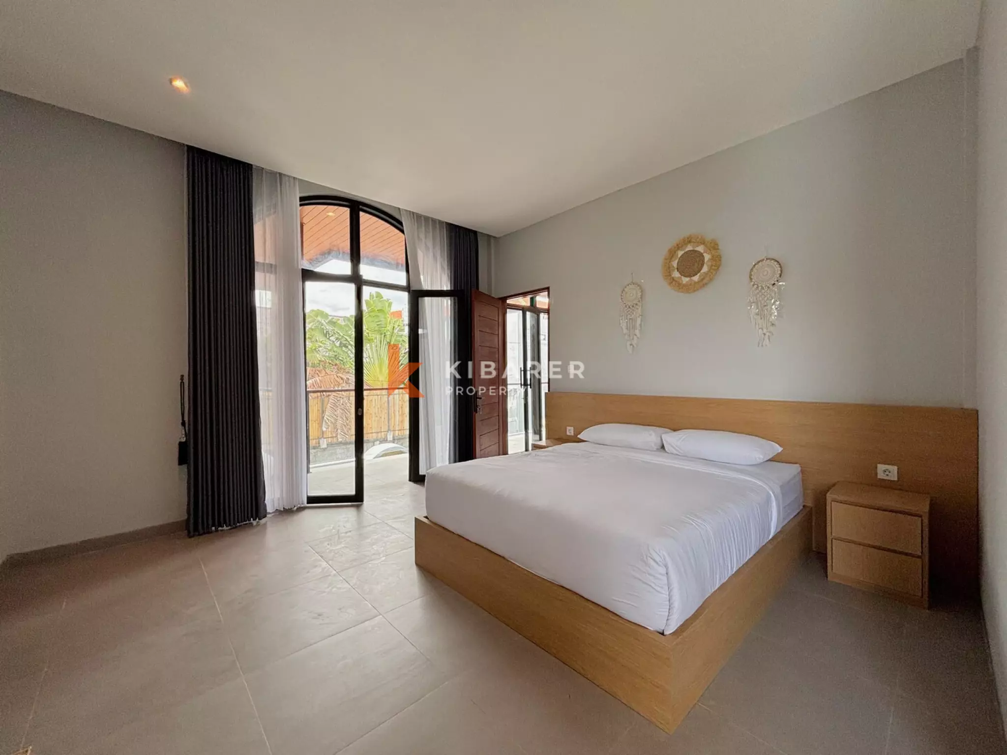 Family Friendly Three Bedroom Enclosed Villa with Garden and Parking in Padonan