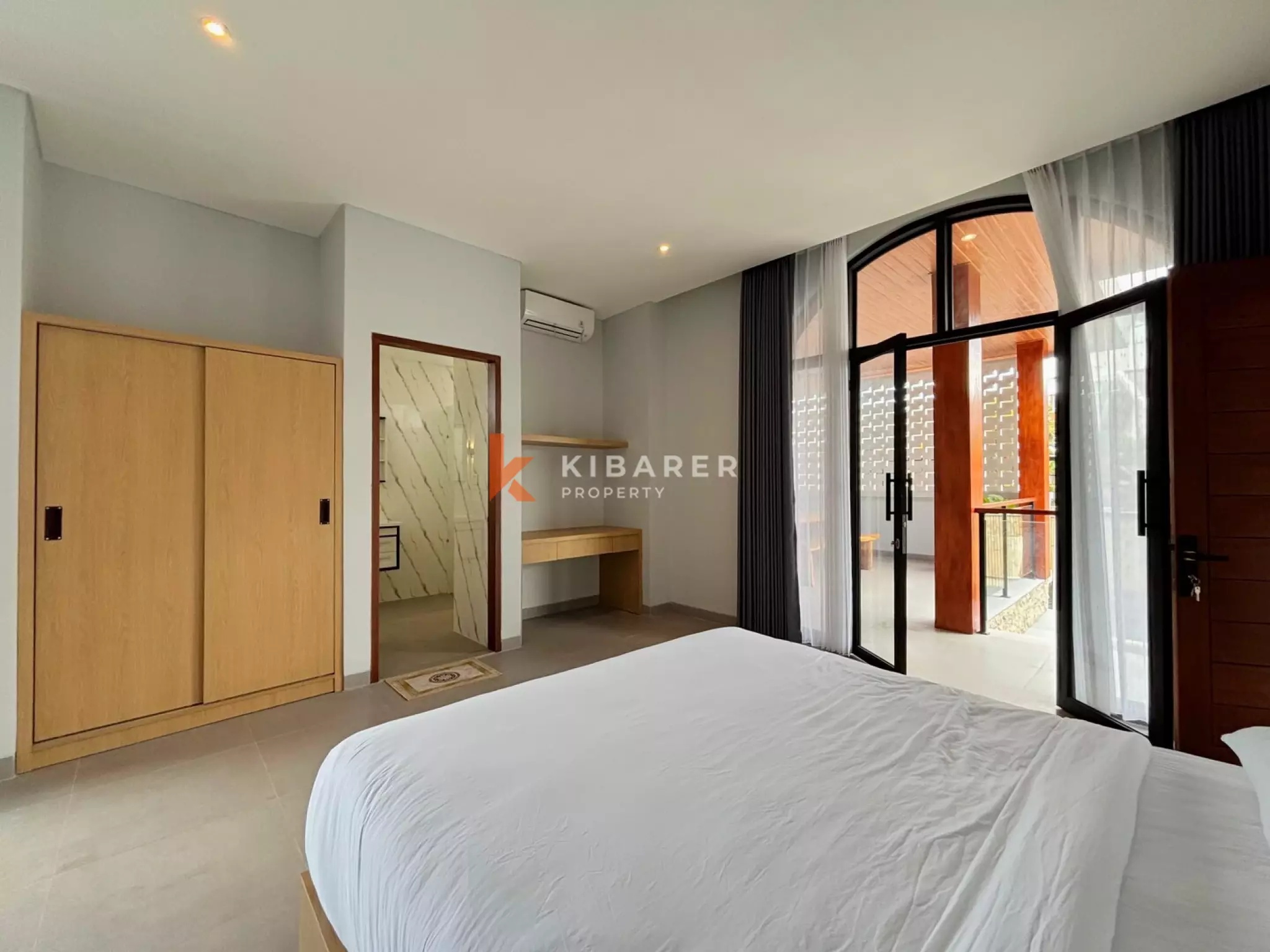 Fully Furnished Three Bedroom Villa with Enclosed Living in Padonan