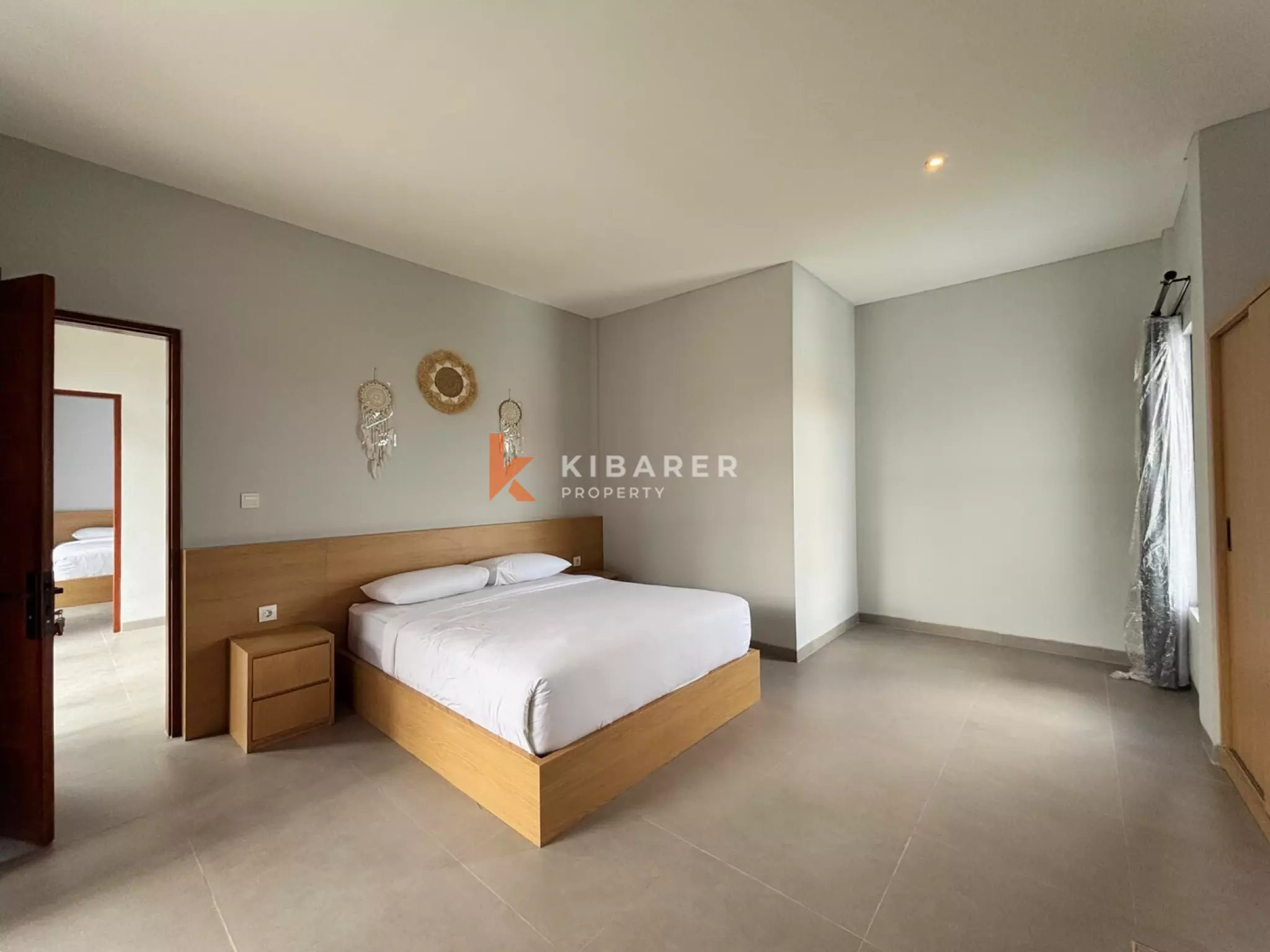 Fully Furnished Three Bedroom Villa with Enclosed Living in Padonan
