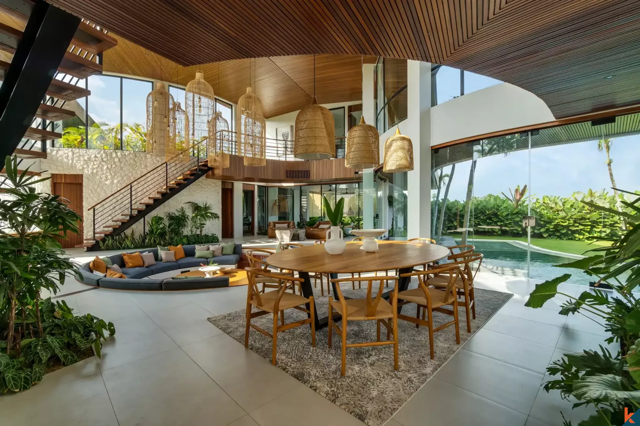 Luxury five bedroom estate with ricefield view