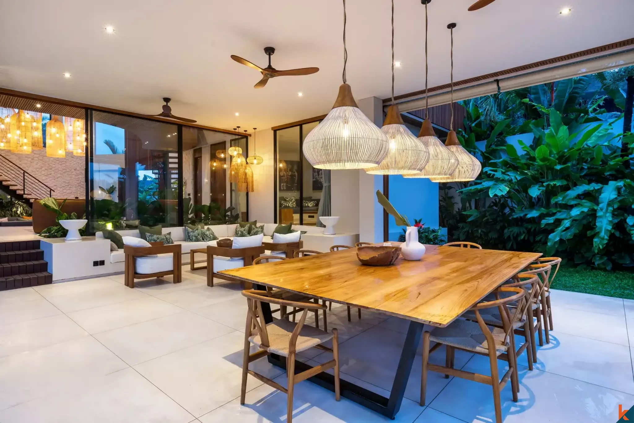 Luxury five bedroom estate with ricefield view