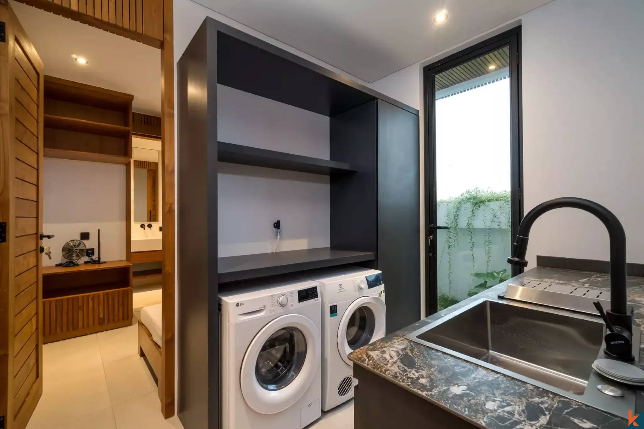 Luxury five bedroom estate with ricefield view