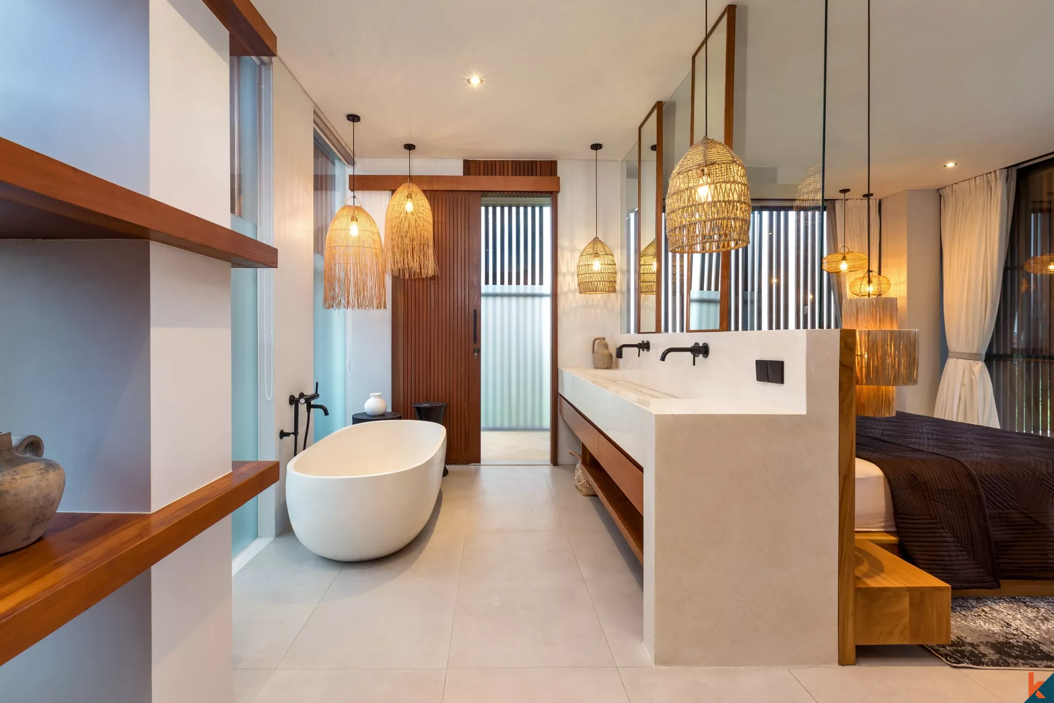 Luxury five bedroom estate with ricefield view