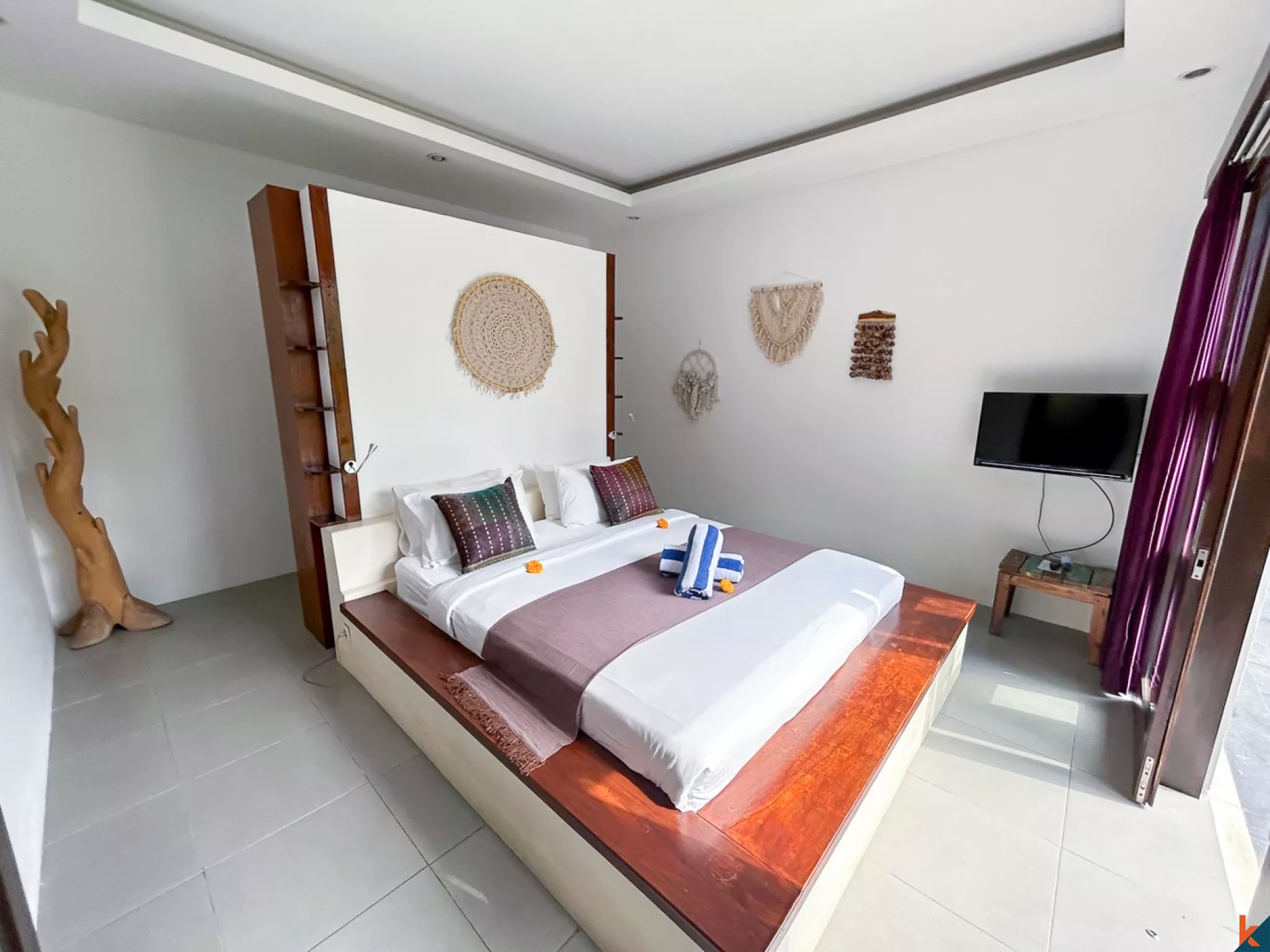 Properti Sewa Jangka Panjang Tiga Kamar Tidur yang Bergaya di Seminyak (Bidadari)