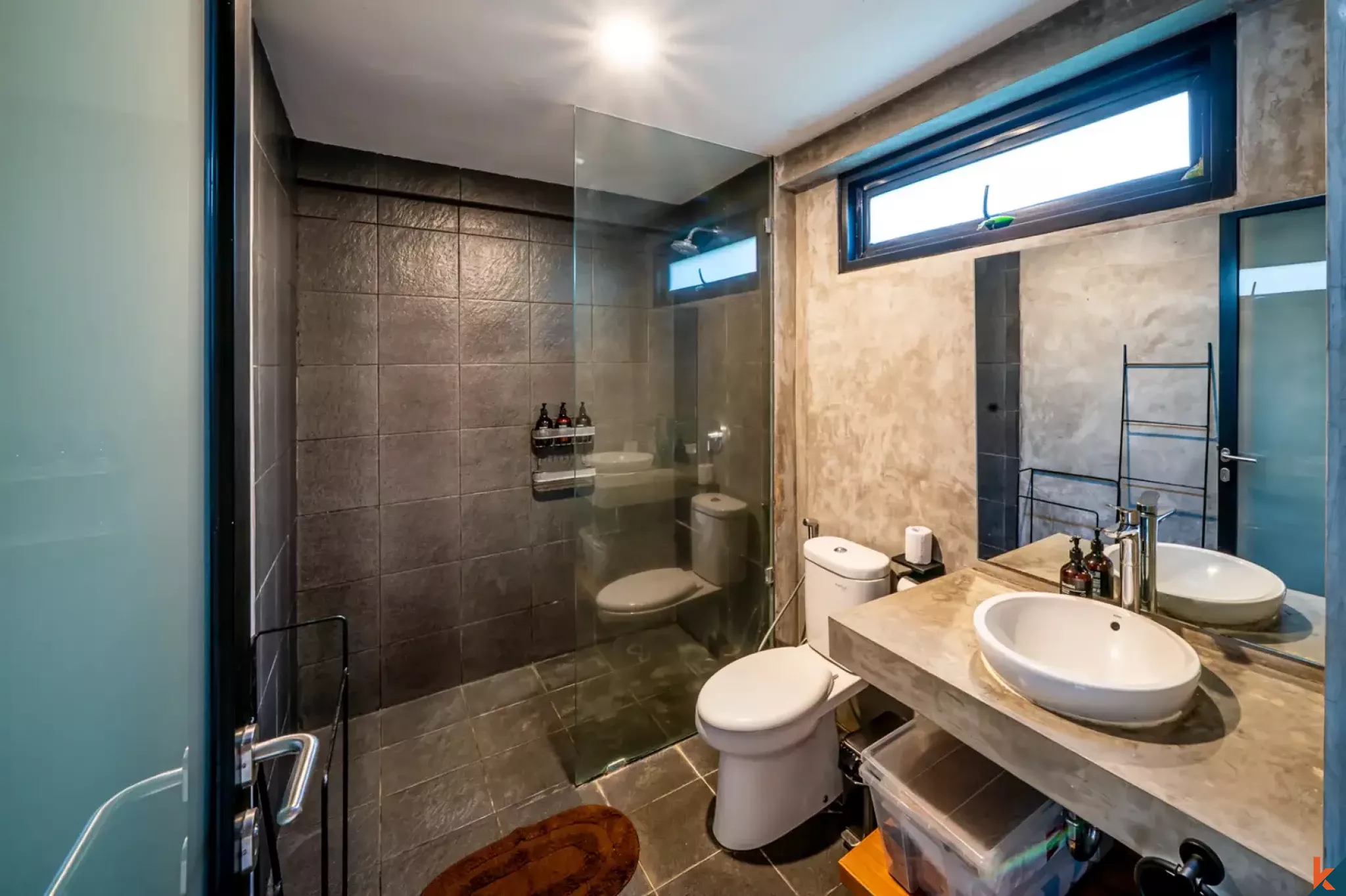 Superbe propriété de style loft d'une chambre à louer à Babakan