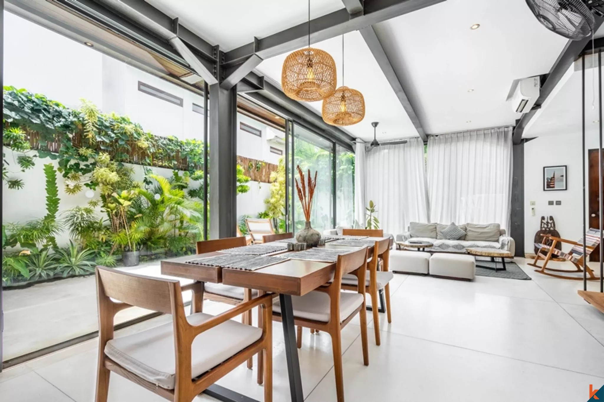Modern Two Bedroom In The Central Umalas