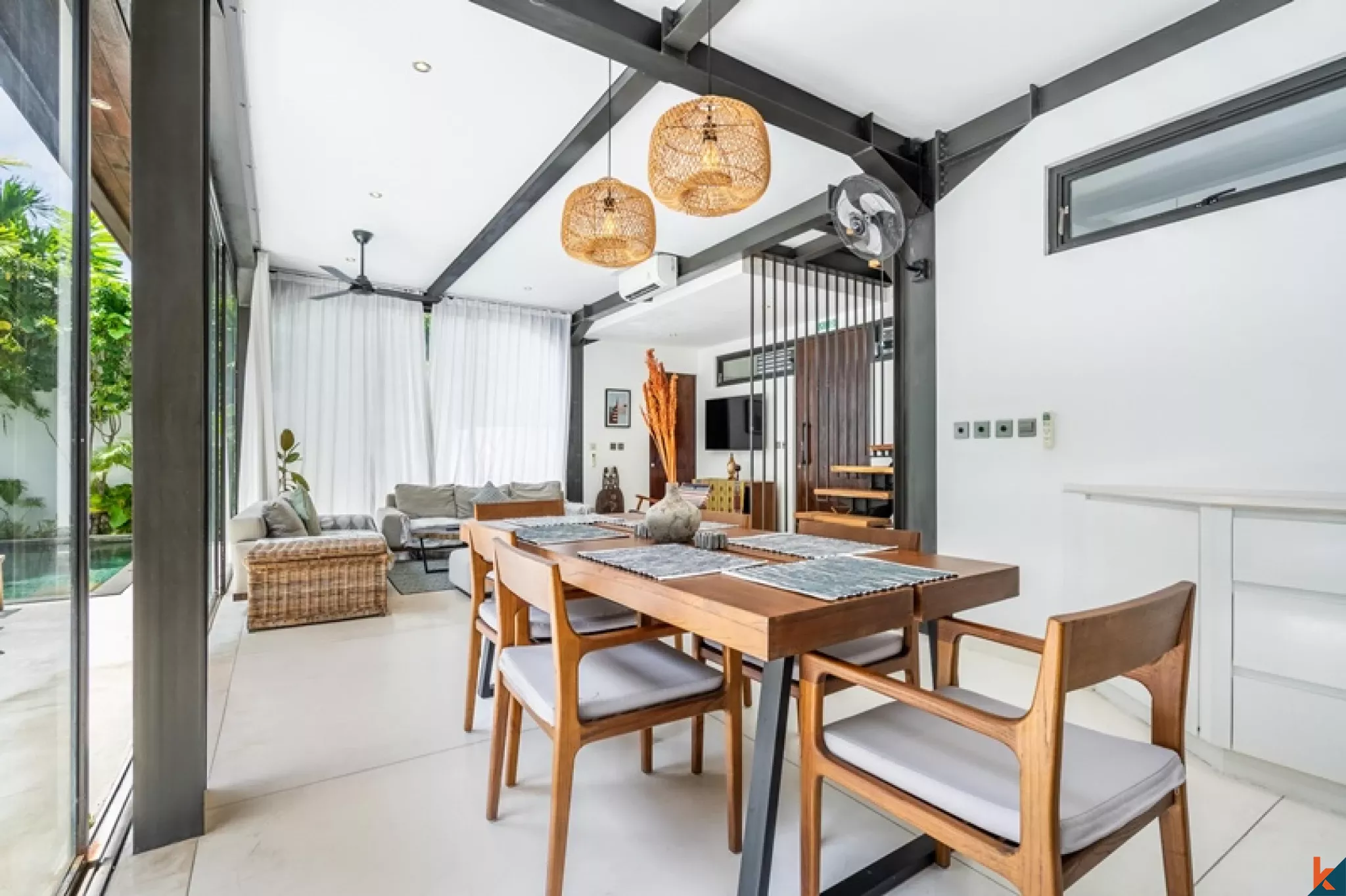 Modern Two Bedroom In The Central Umalas